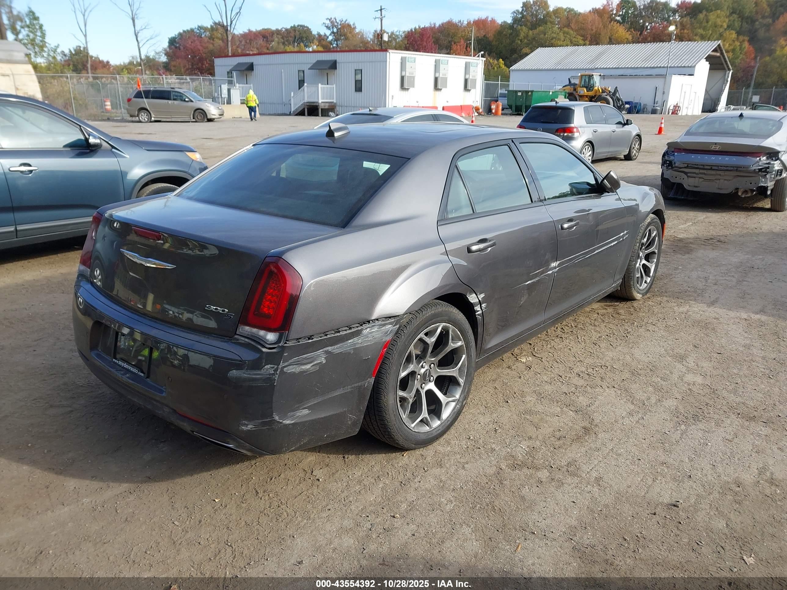 CHRYSLER 300 image 4