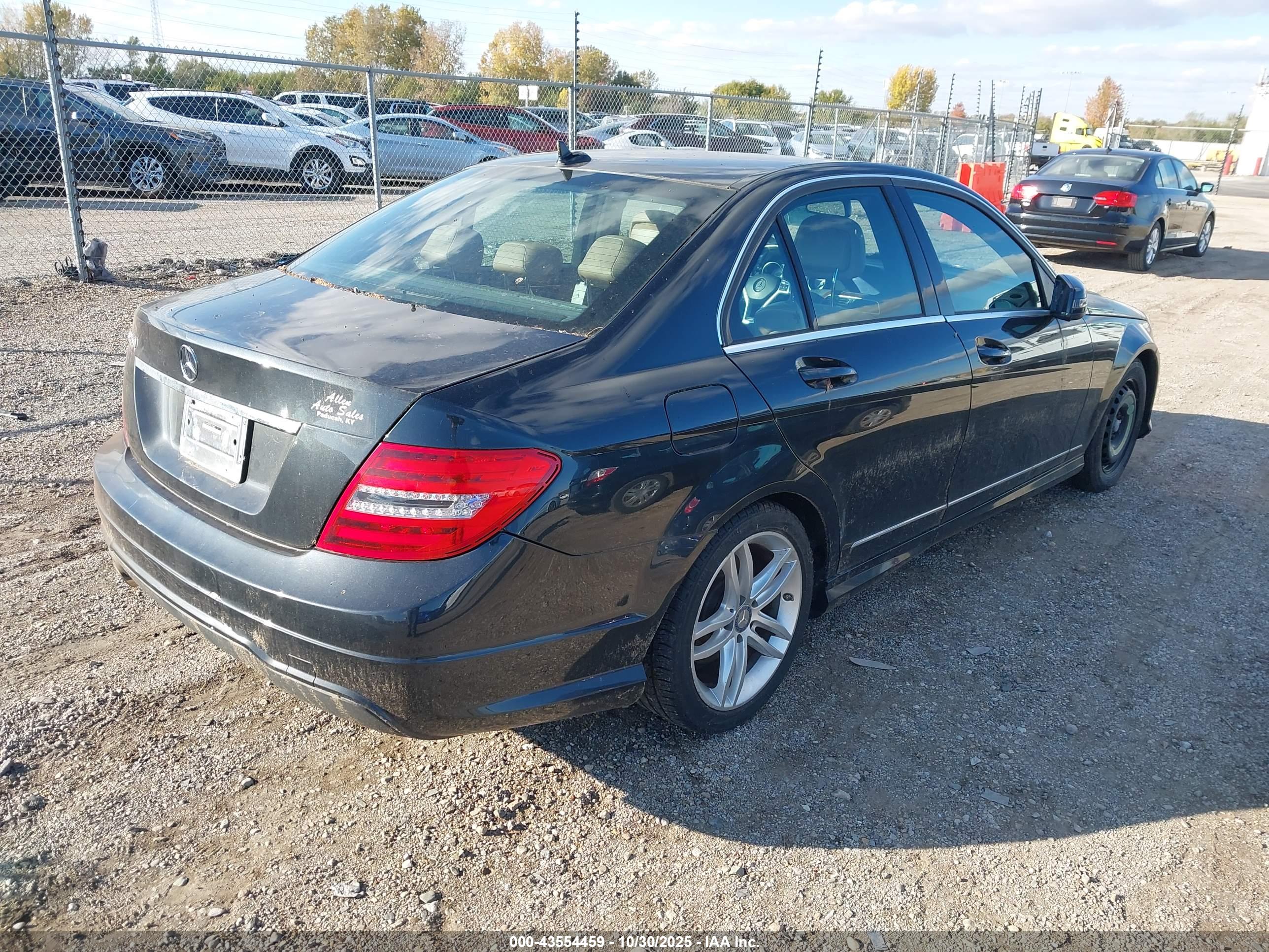 MERCEDES-BENZ C image 4
