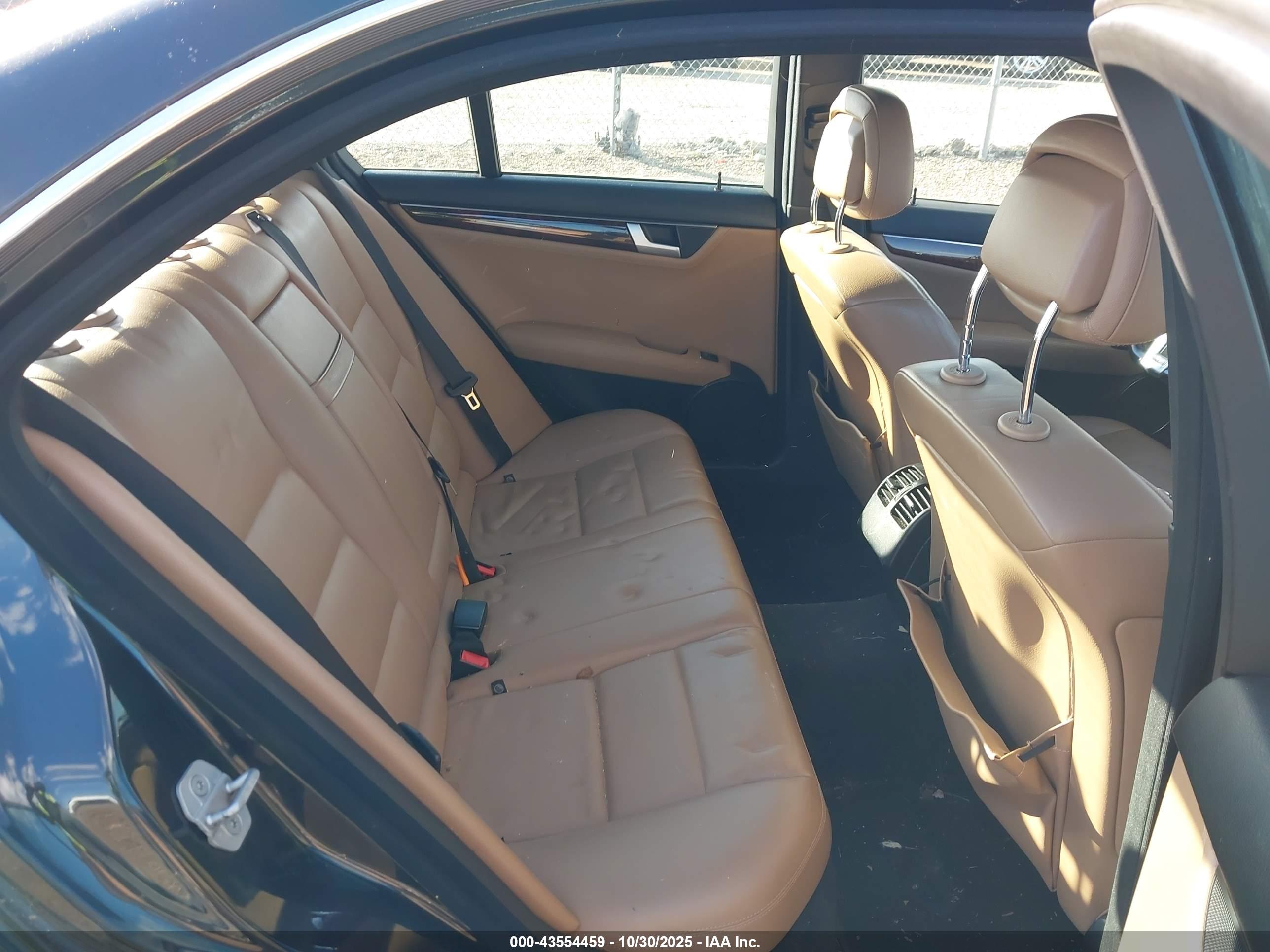 MERCEDES-BENZ C image 8