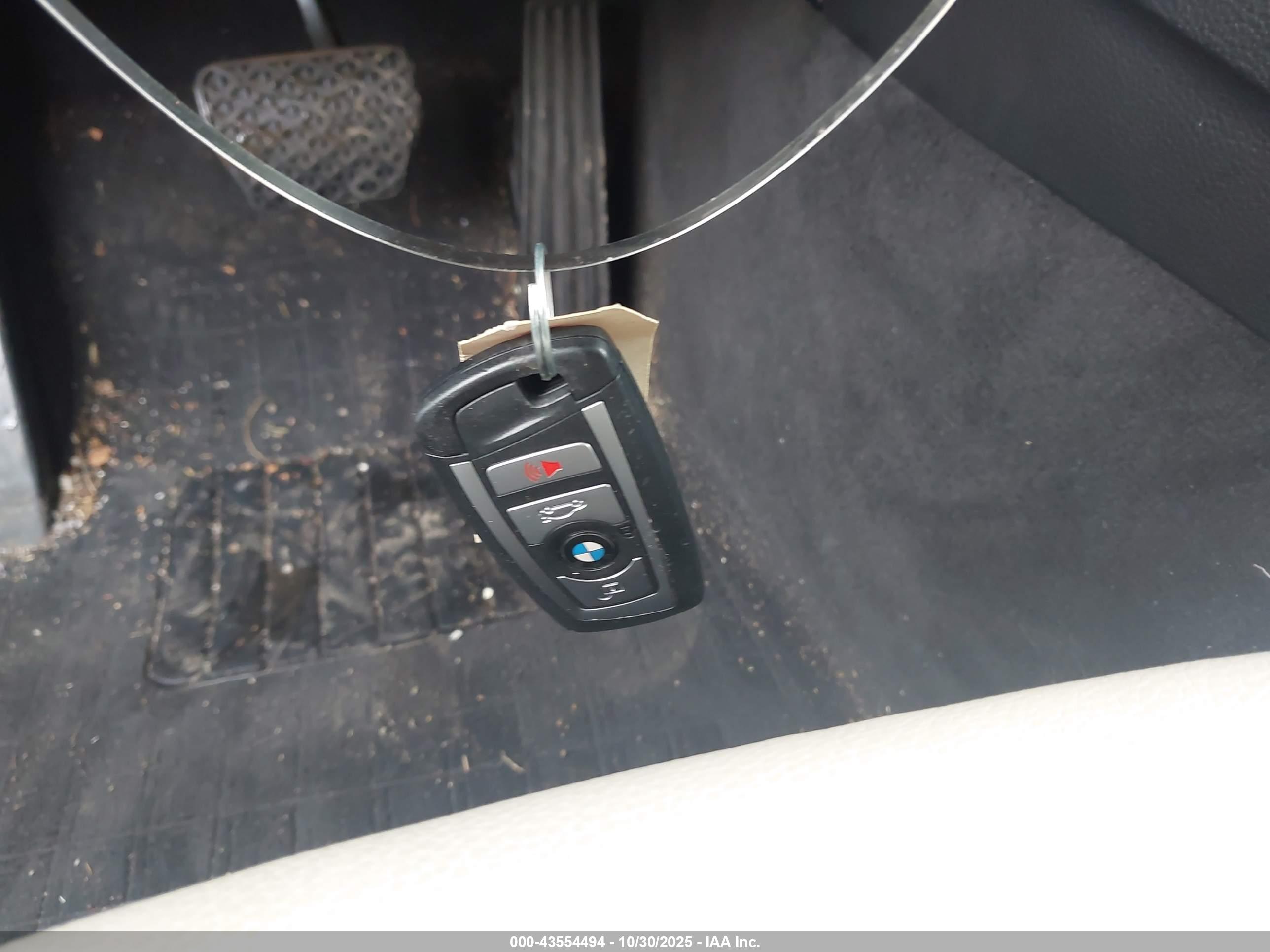 BMW 335I image 11