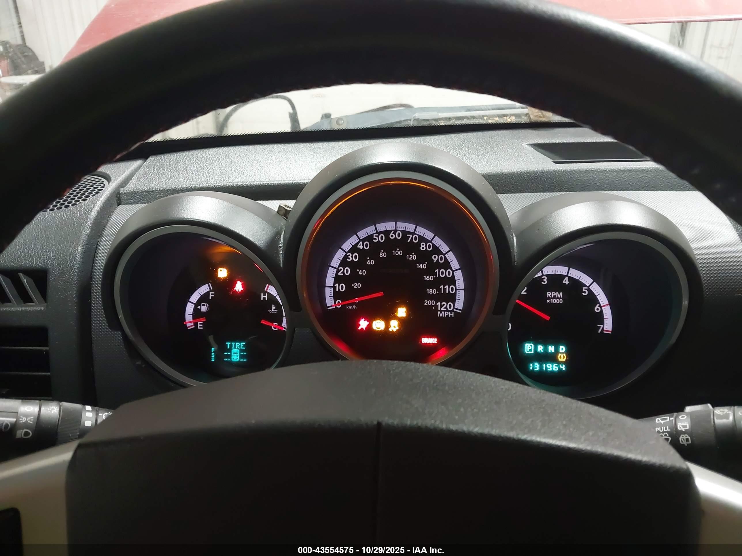 DODGE NITRO image 7