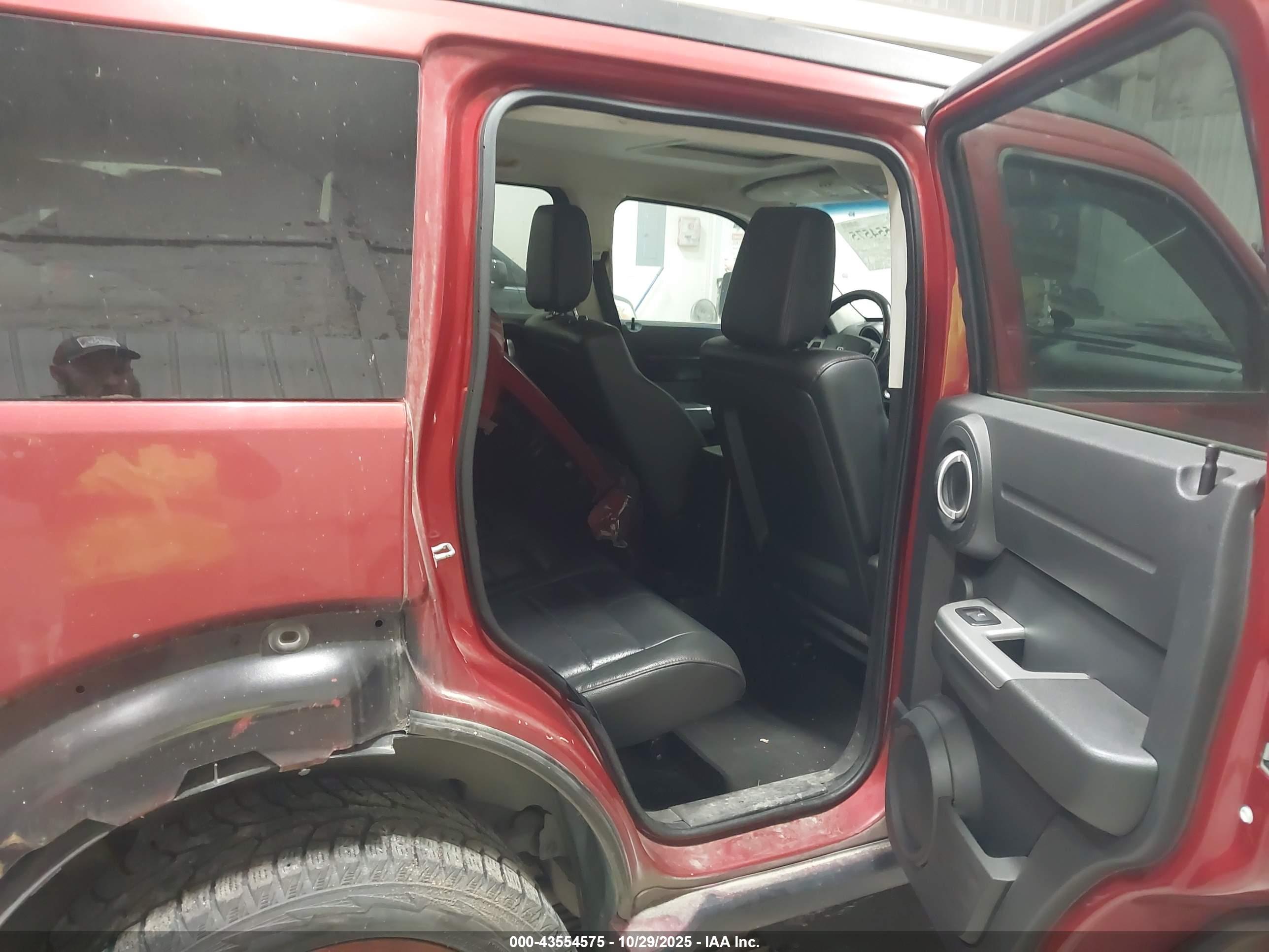 DODGE NITRO image 8