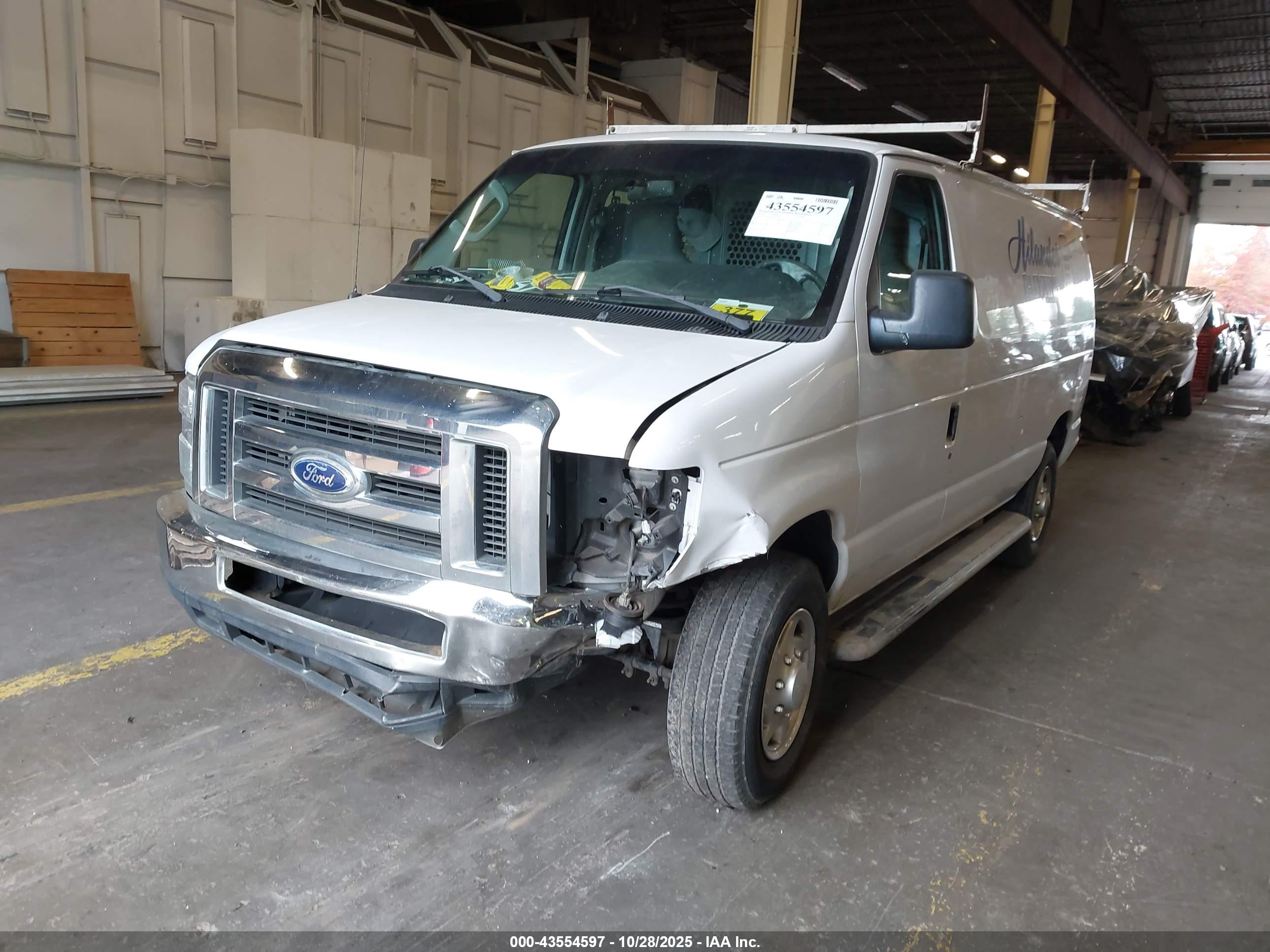 FORD E-250 image 2