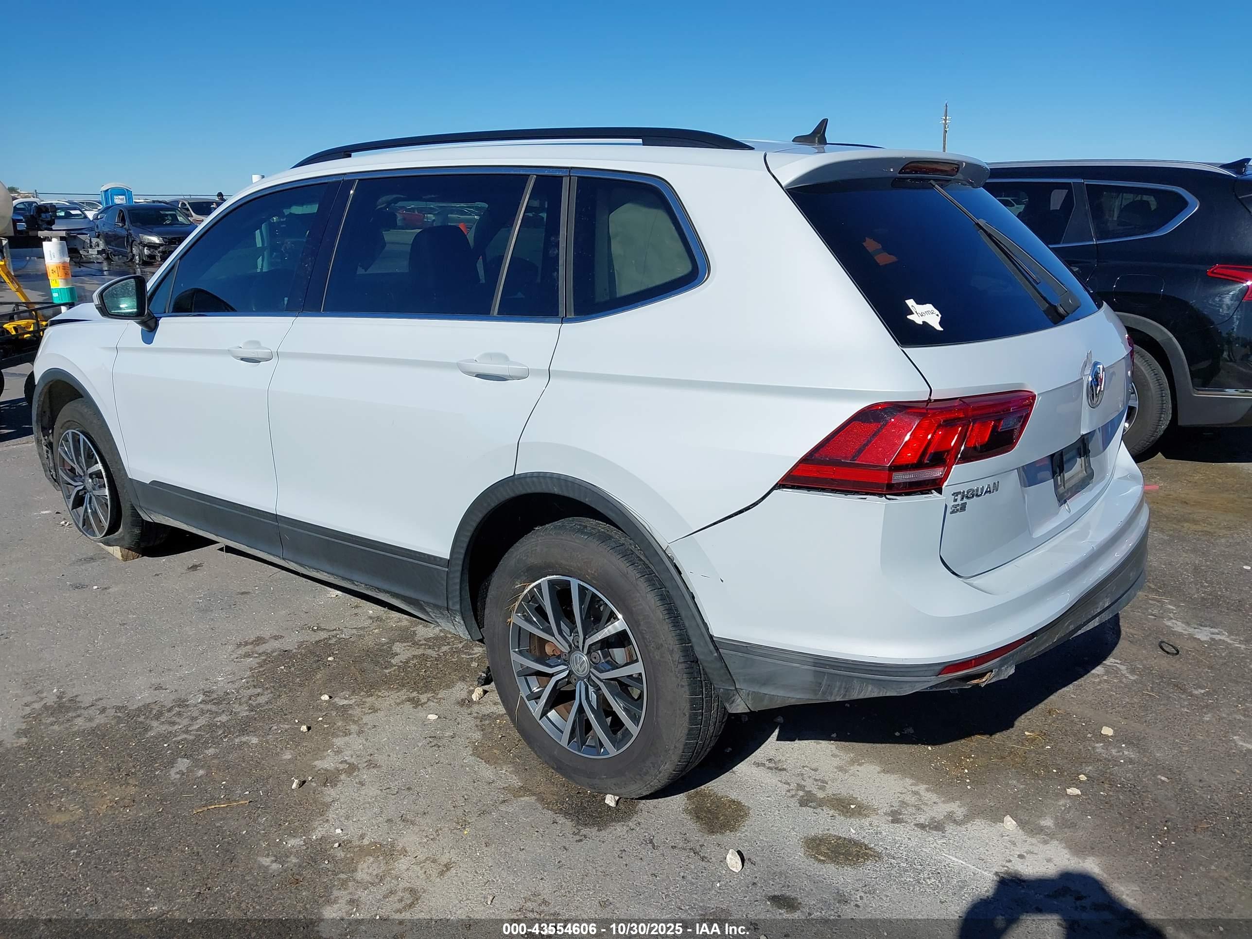 VOLKSWAGEN TIGUAN image 3