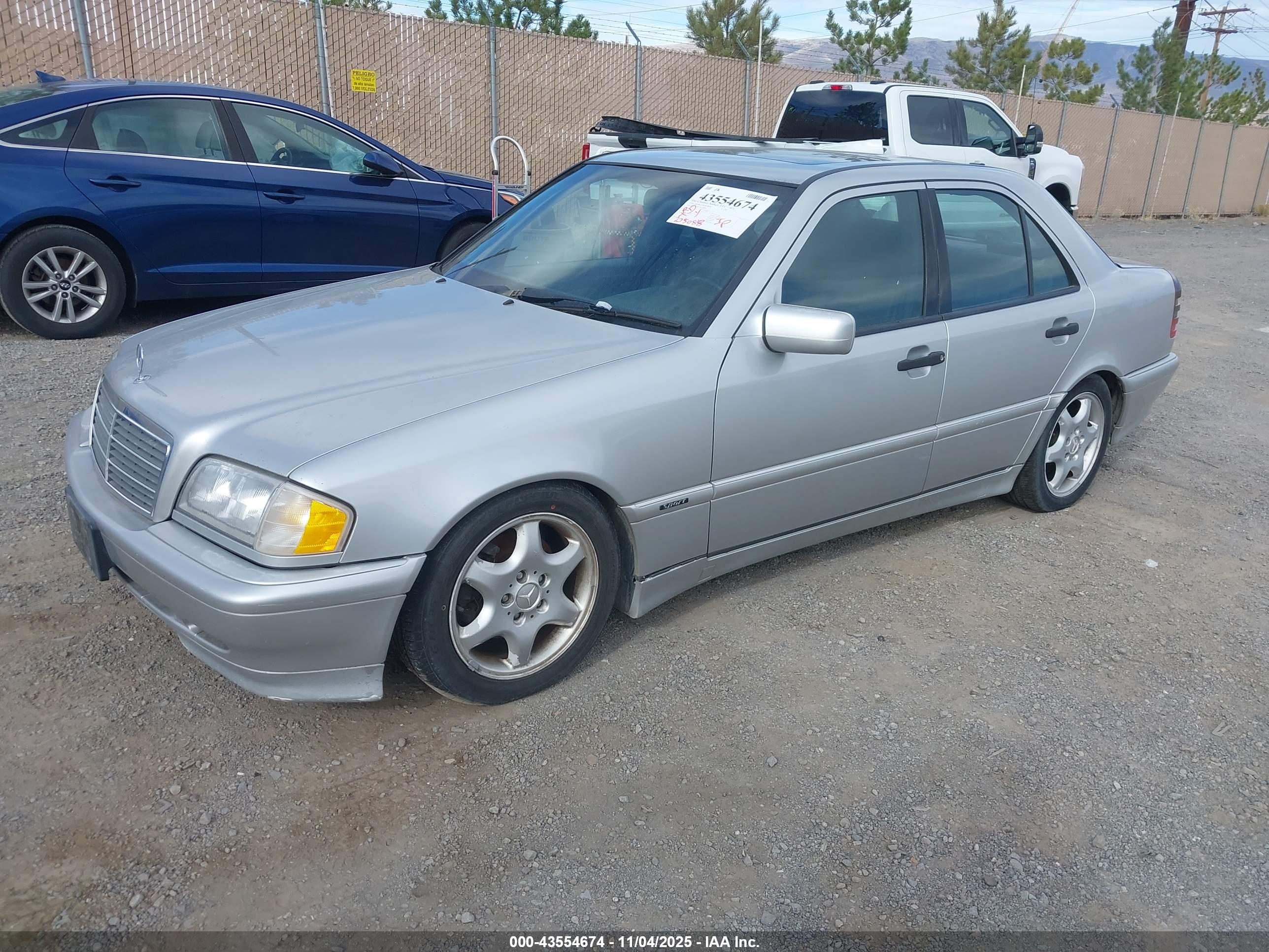 MERCEDES-BENZ C image 2