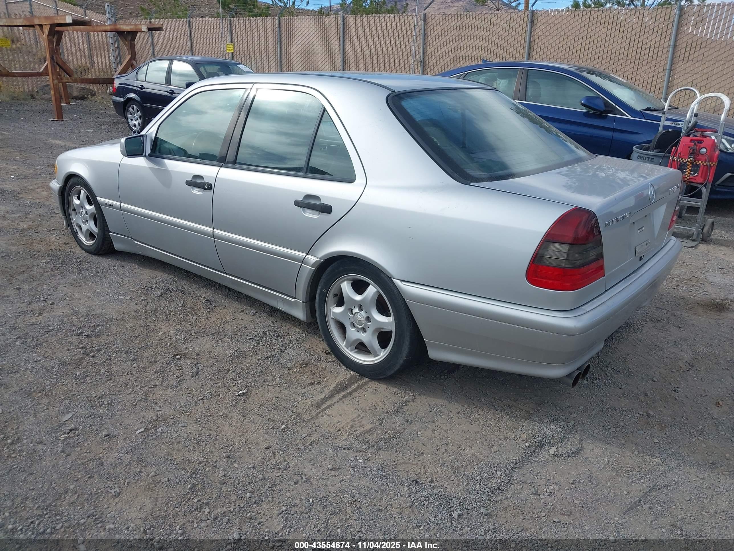 MERCEDES-BENZ C image 3