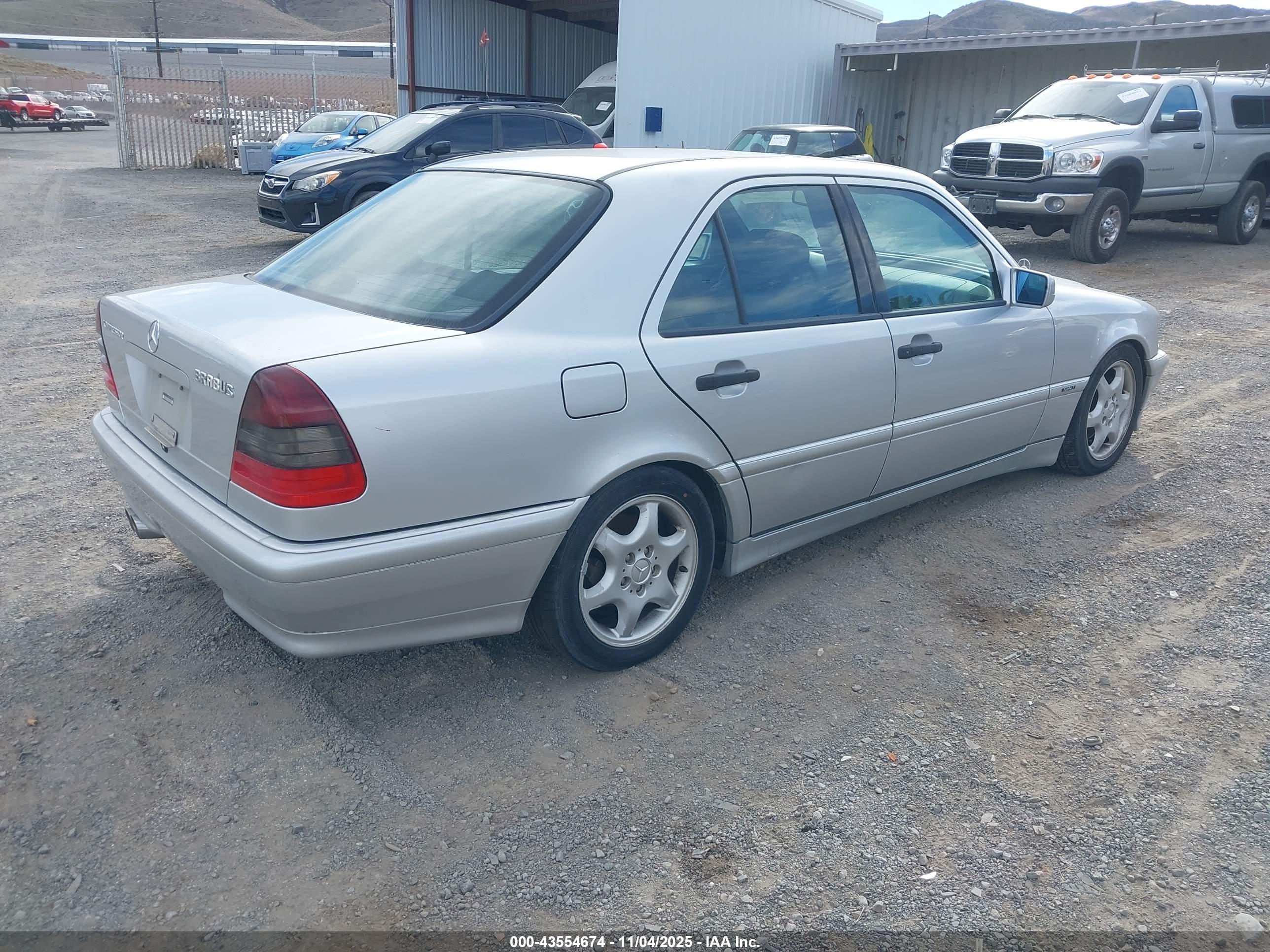 MERCEDES-BENZ C image 4