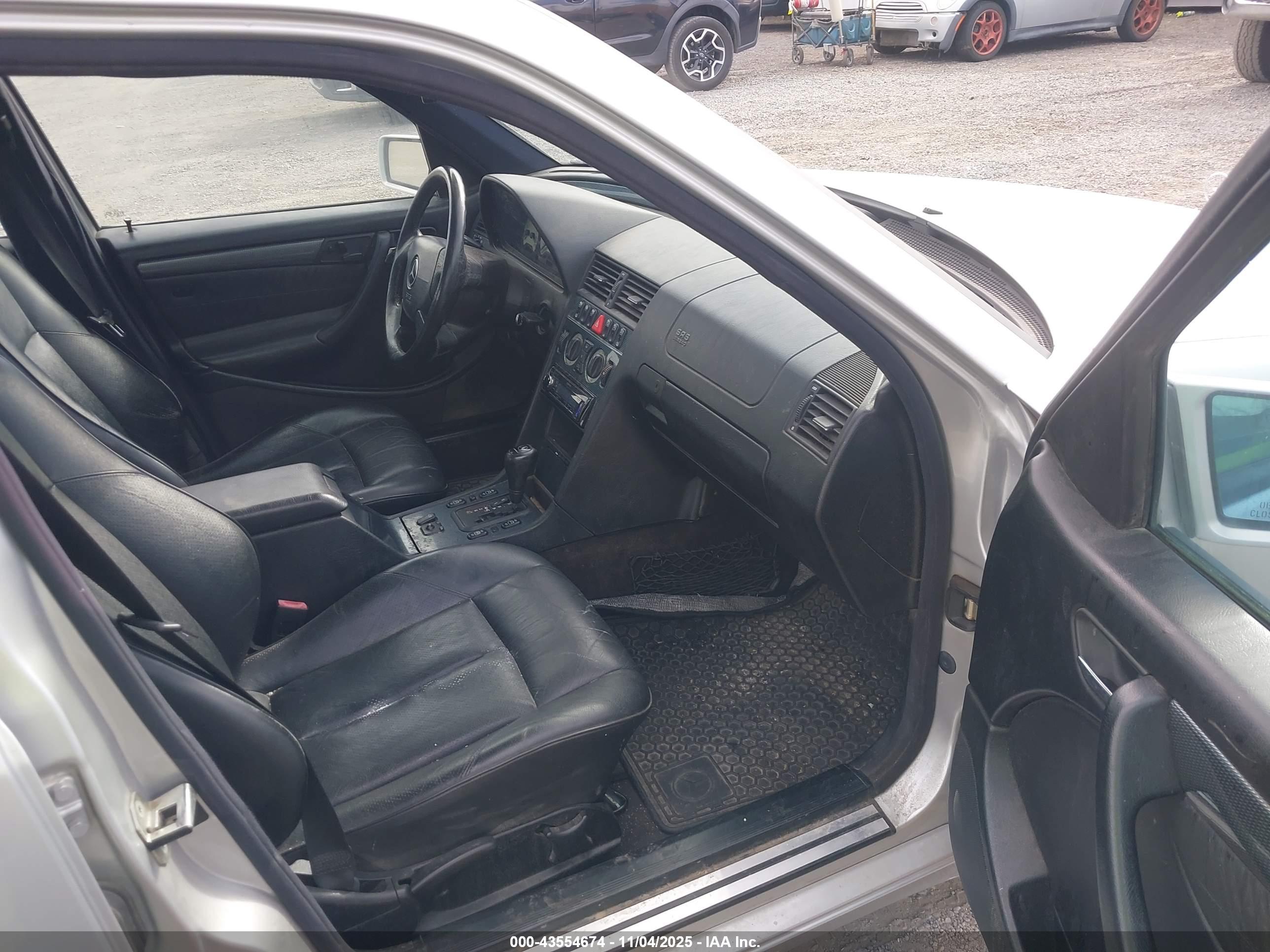 MERCEDES-BENZ C image 5