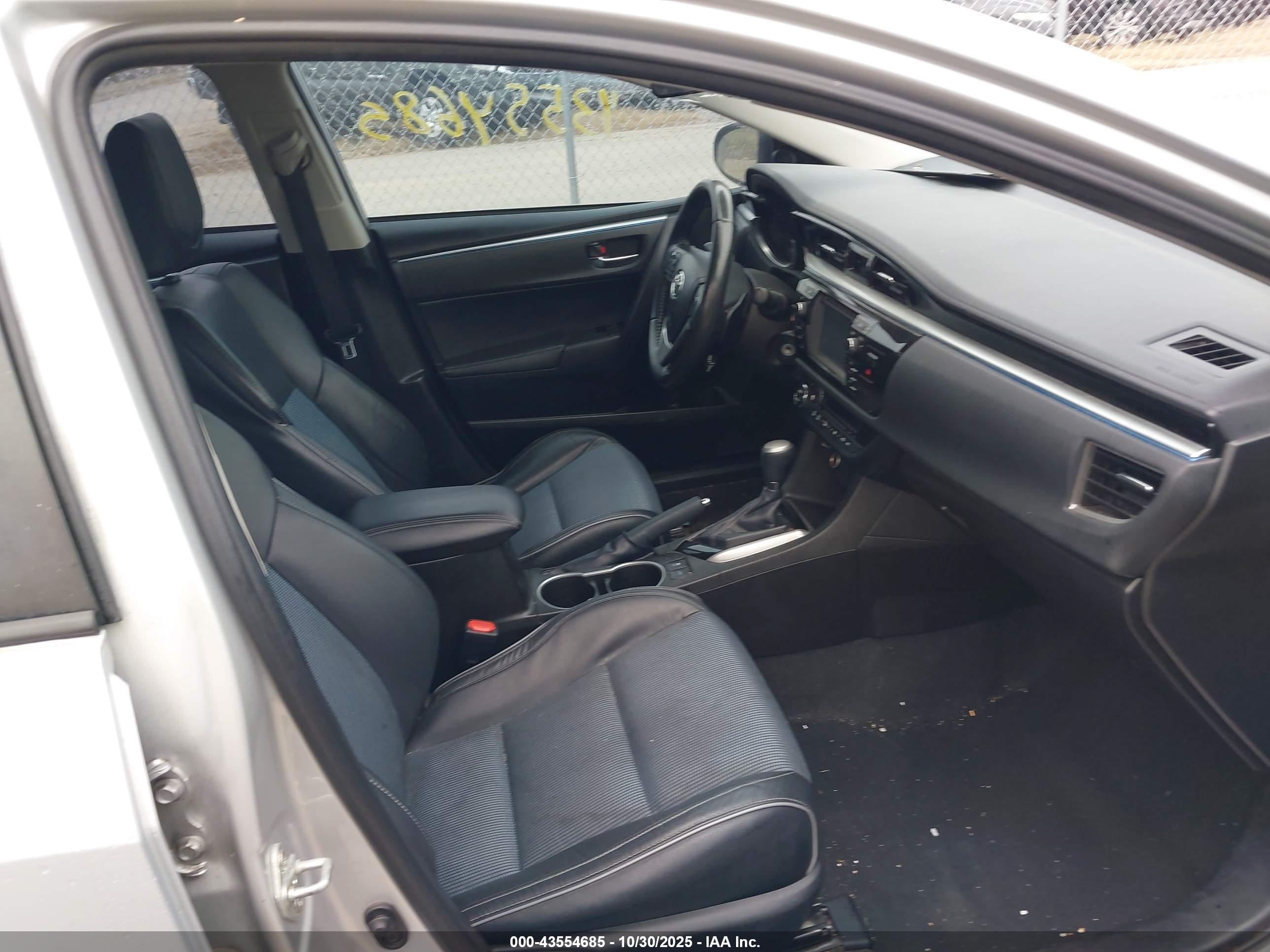 TOYOTA COROLLA image 5