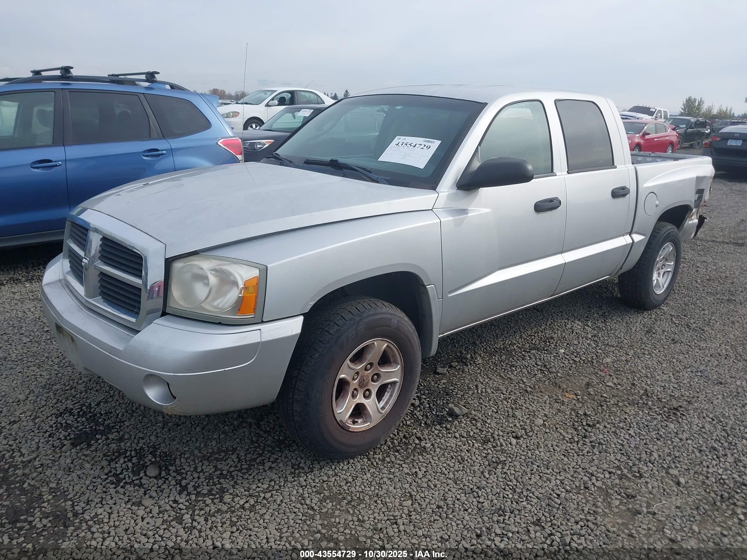 DODGE DAKOTA image 2