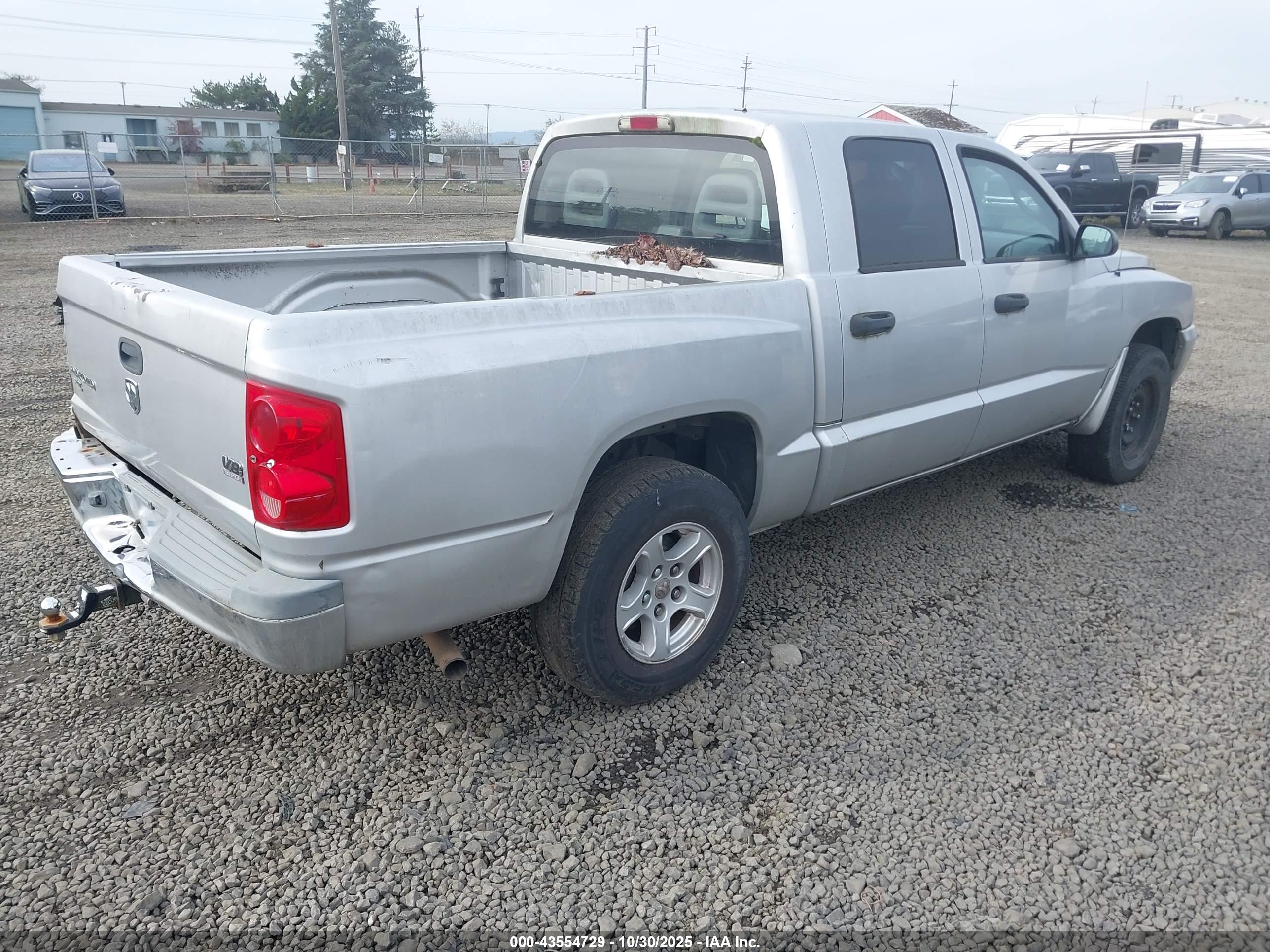 DODGE DAKOTA image 4