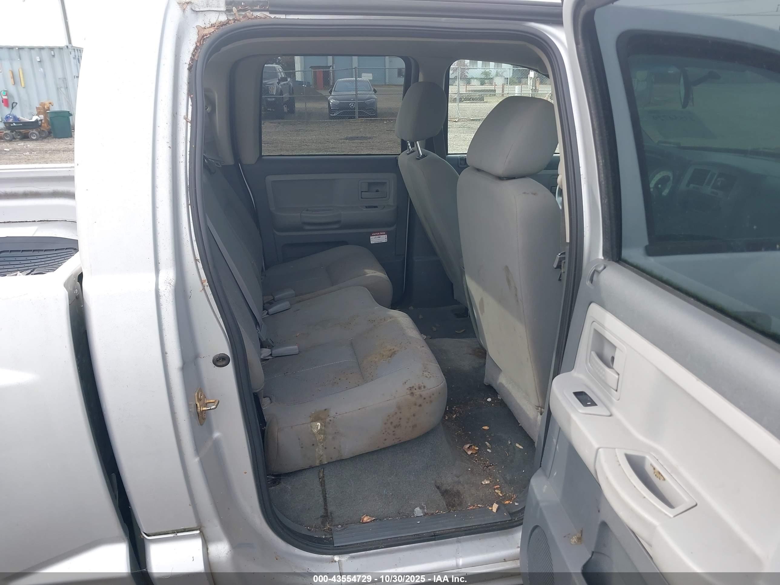 DODGE DAKOTA image 8