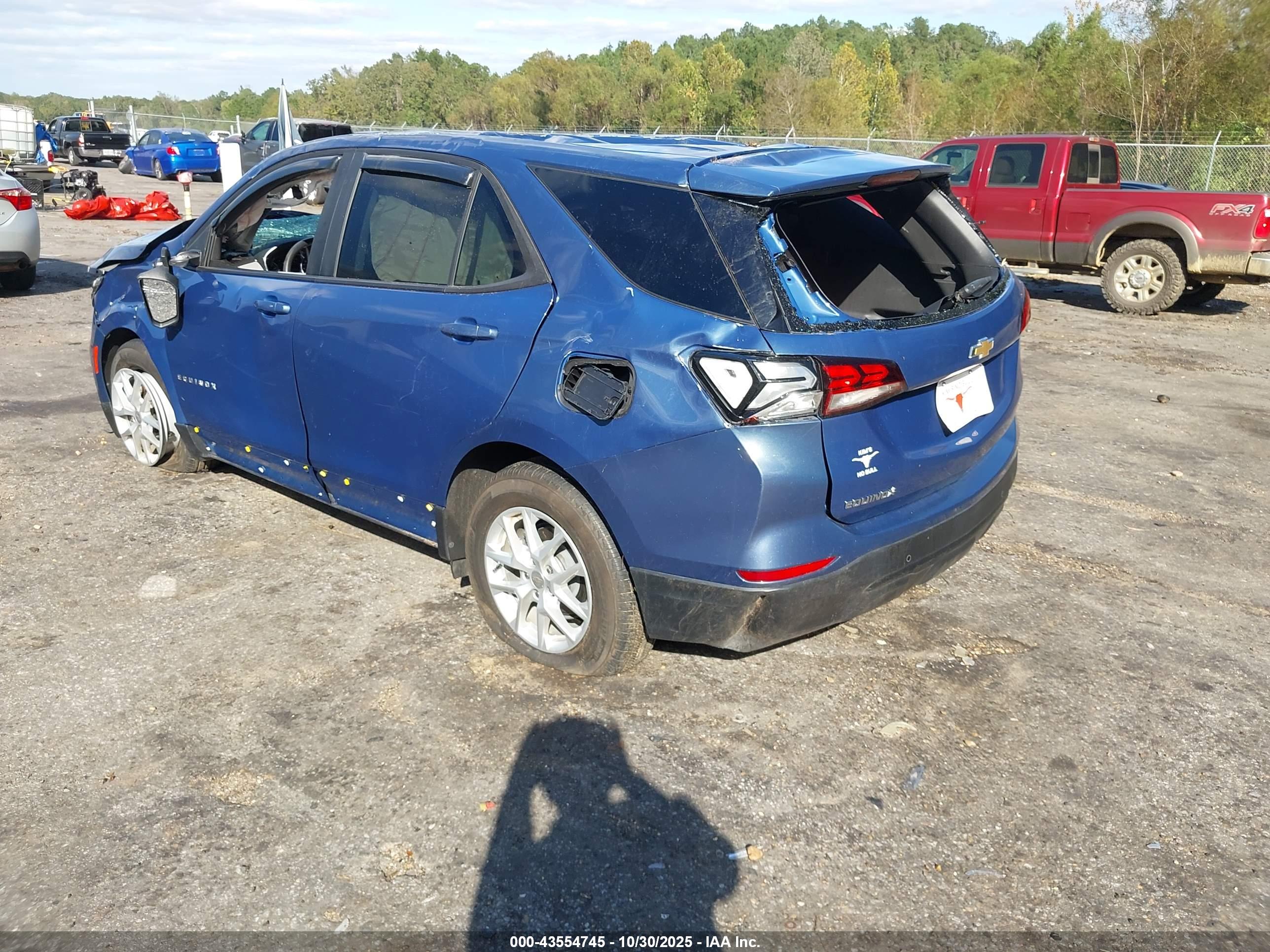 CHEVROLET EQUINOX image 3