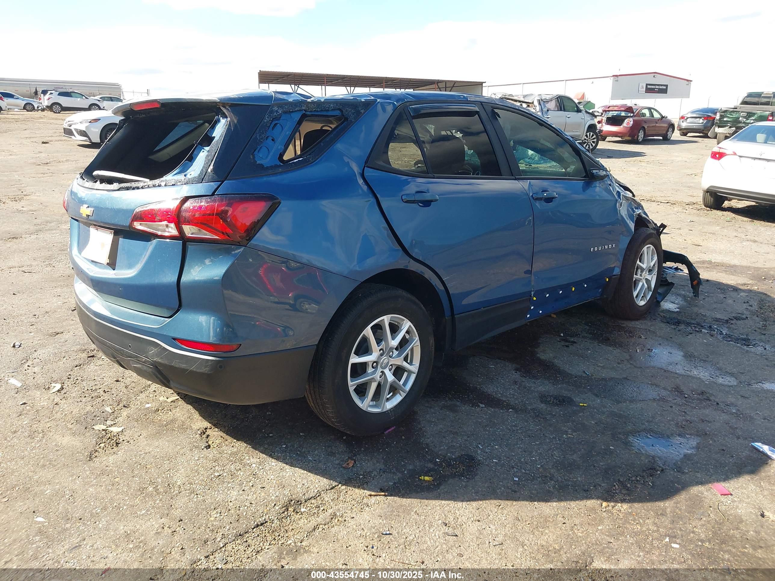 CHEVROLET EQUINOX image 4