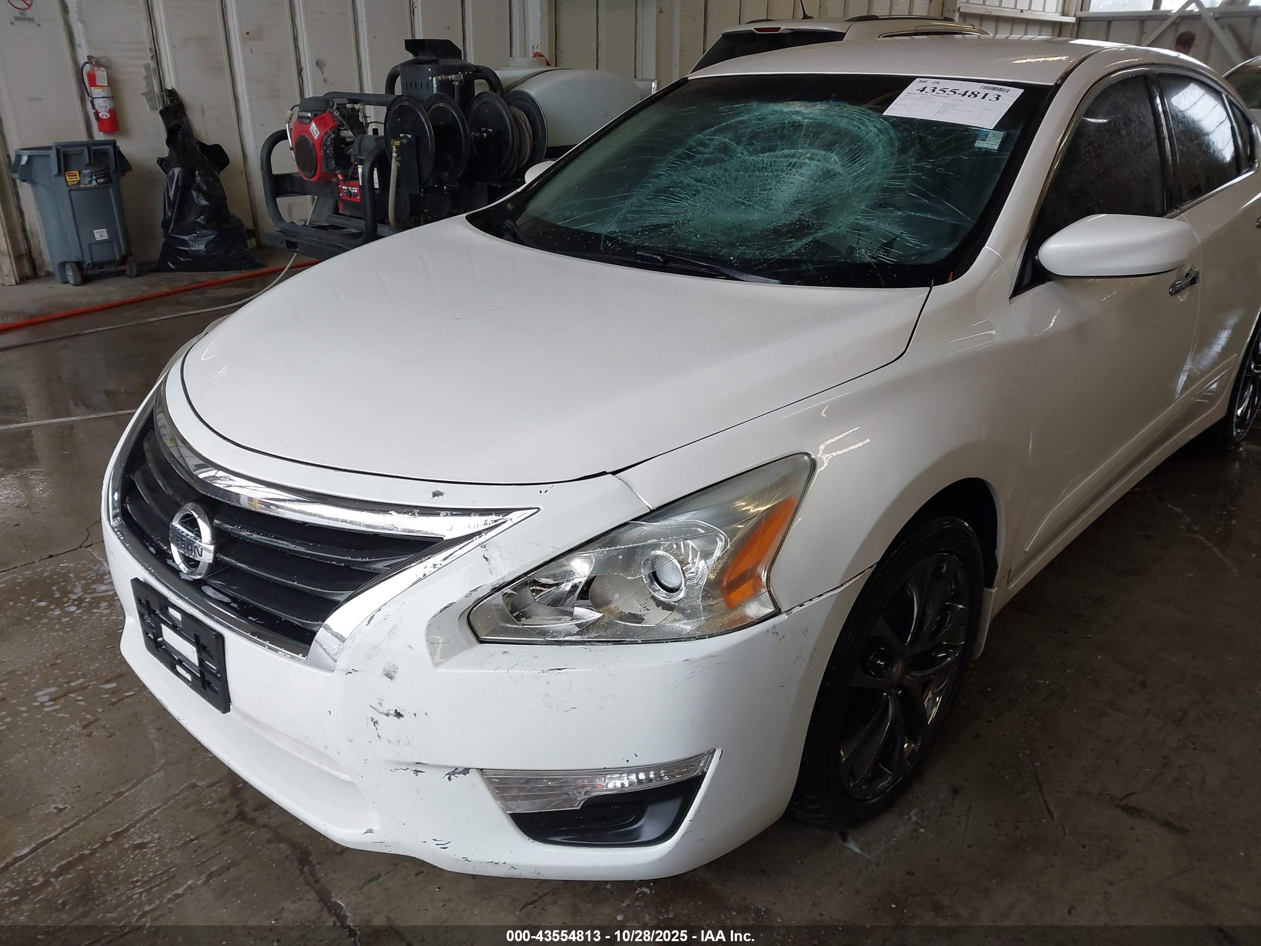 NISSAN ALTIMA image 6