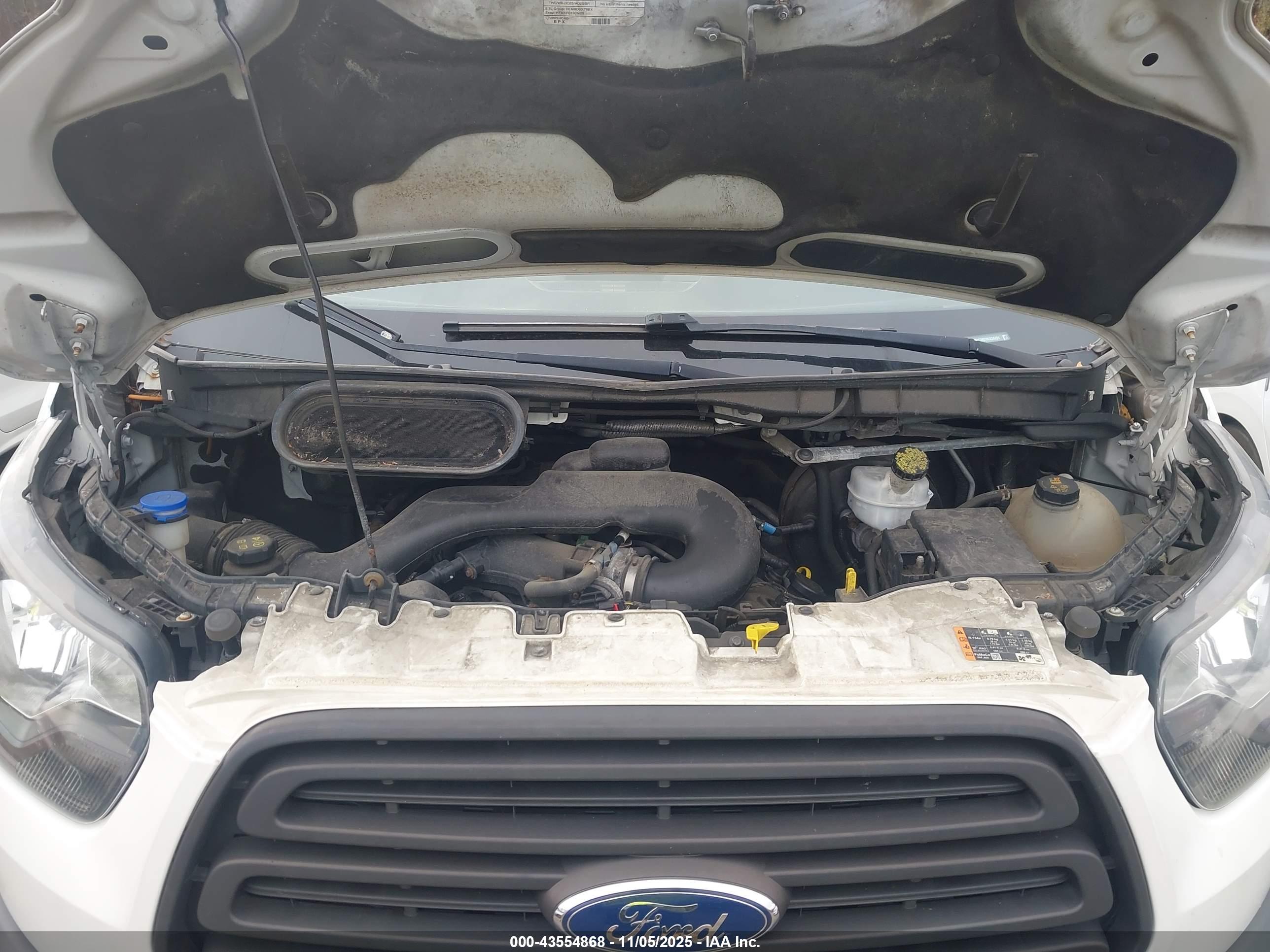 FORD TRANSIT-250 image 10