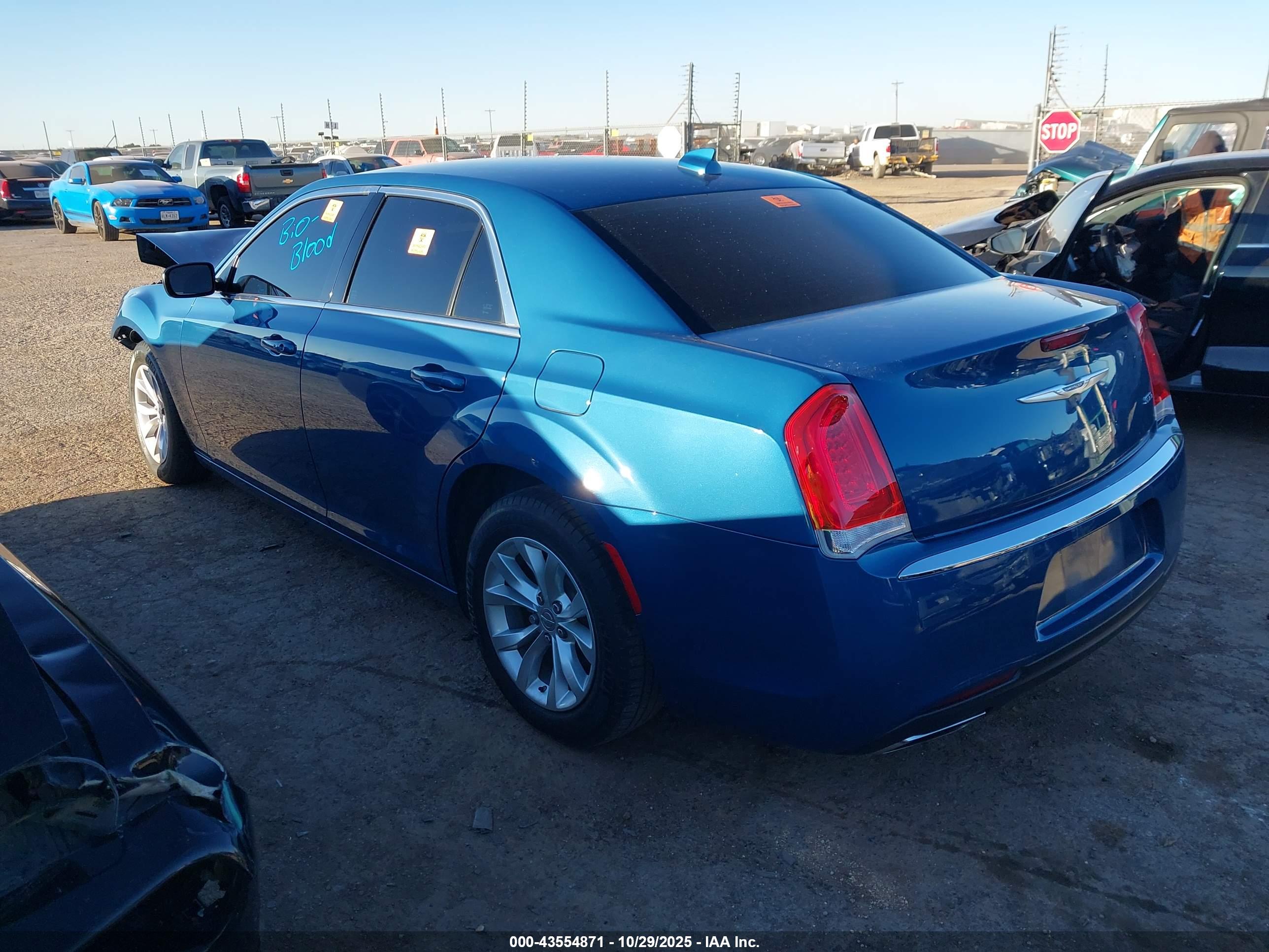CHRYSLER 300 image 3