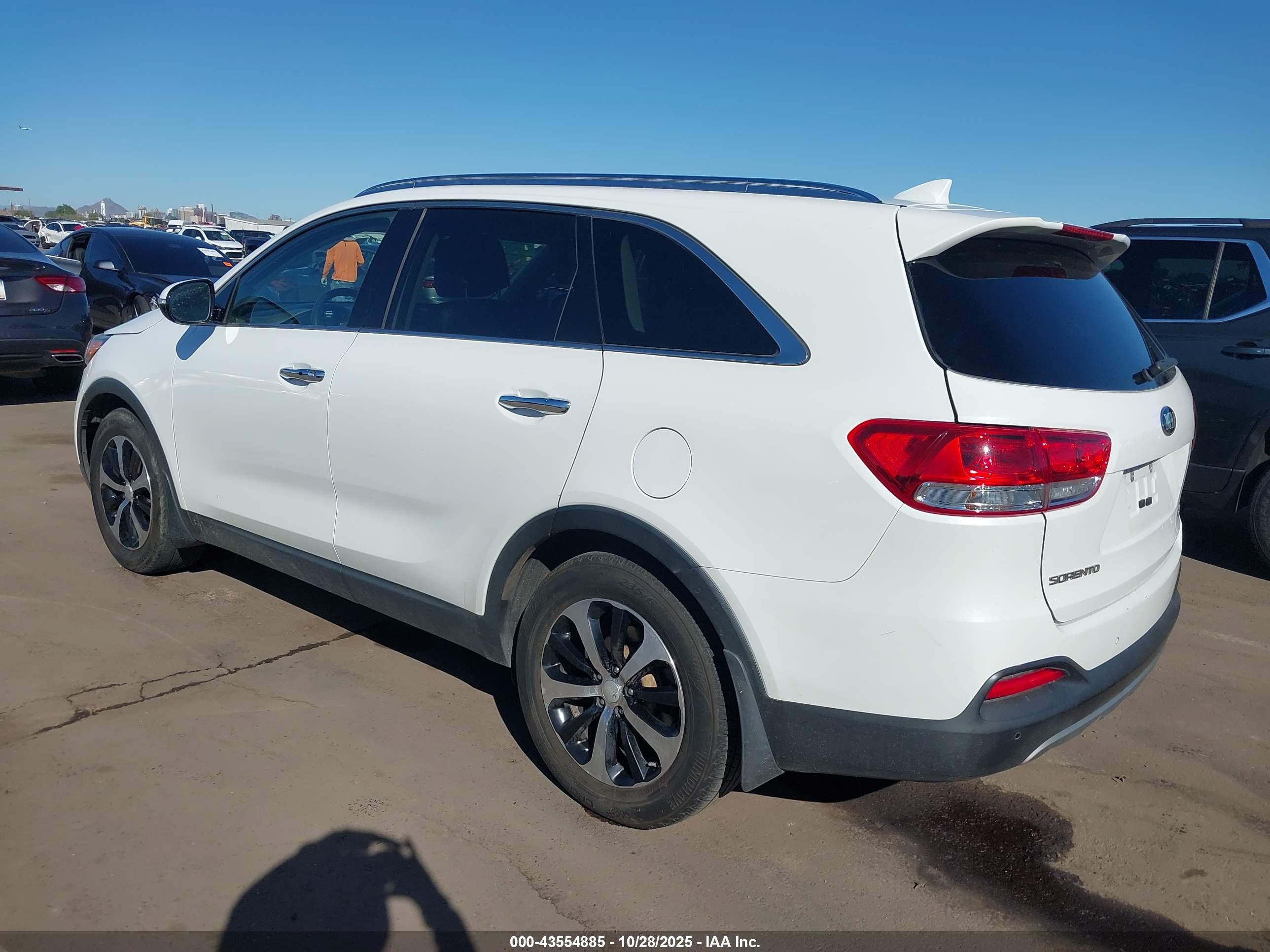 KIA SORENTO image 3