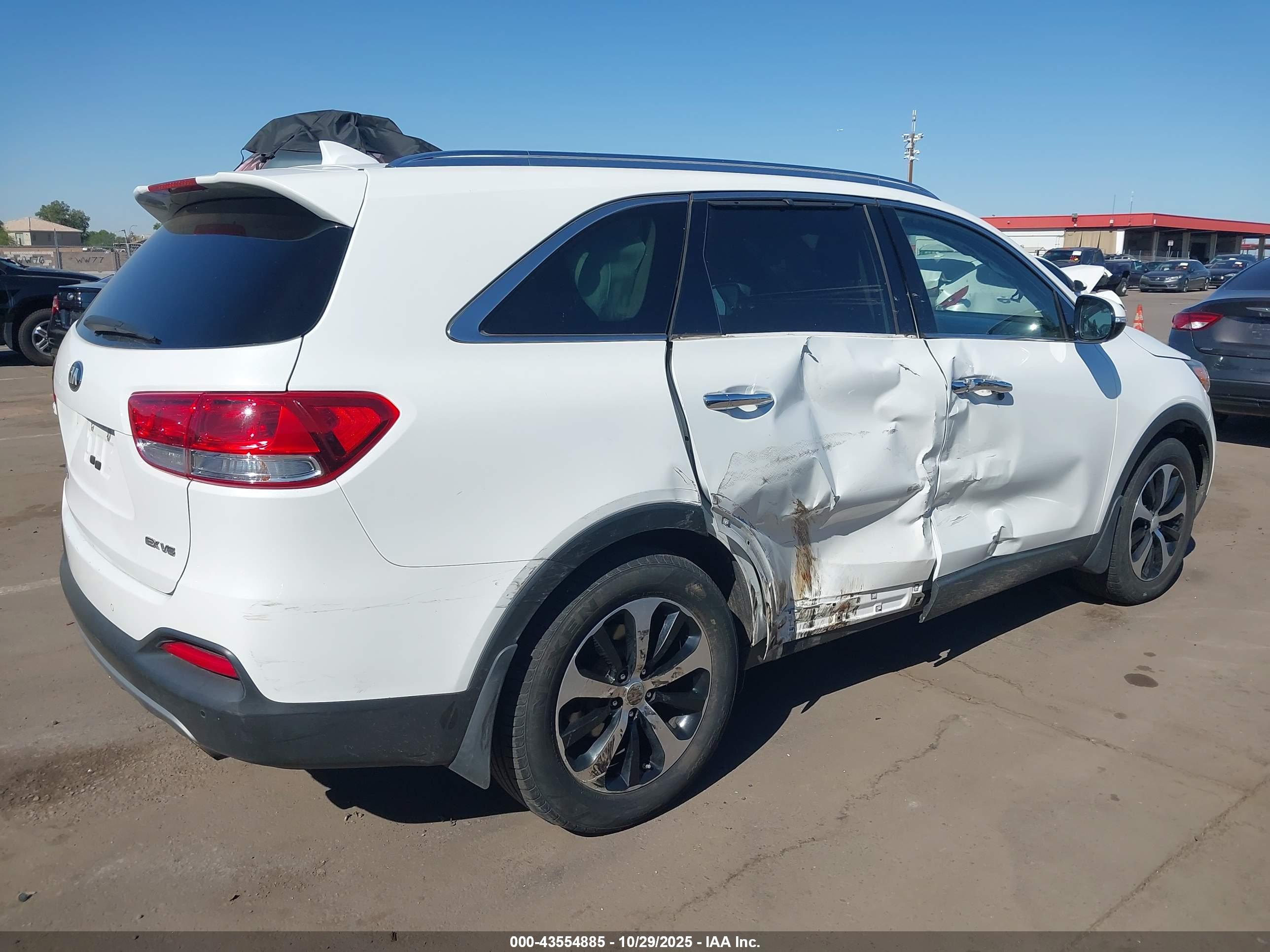 KIA SORENTO image 4