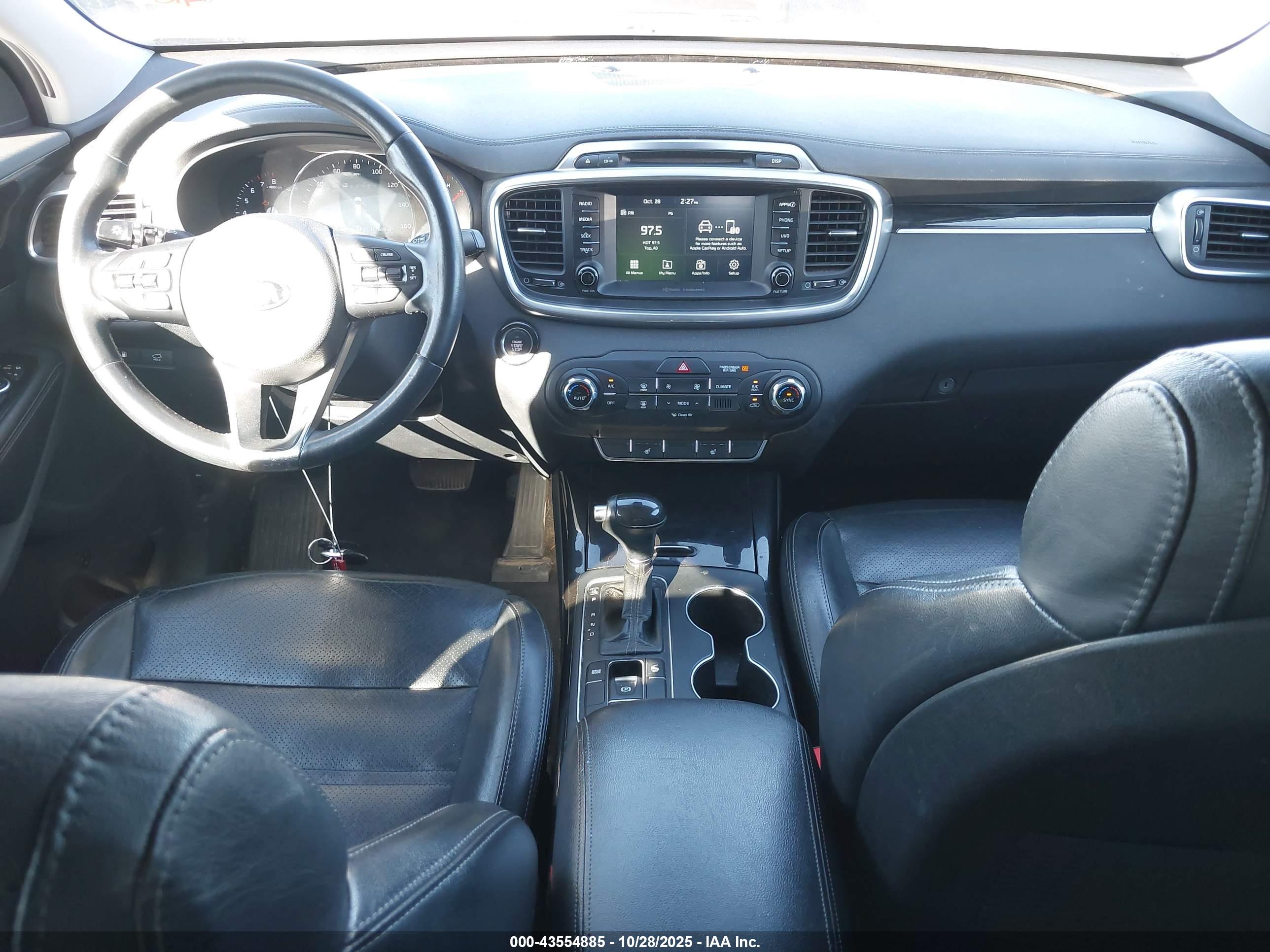 KIA SORENTO image 5