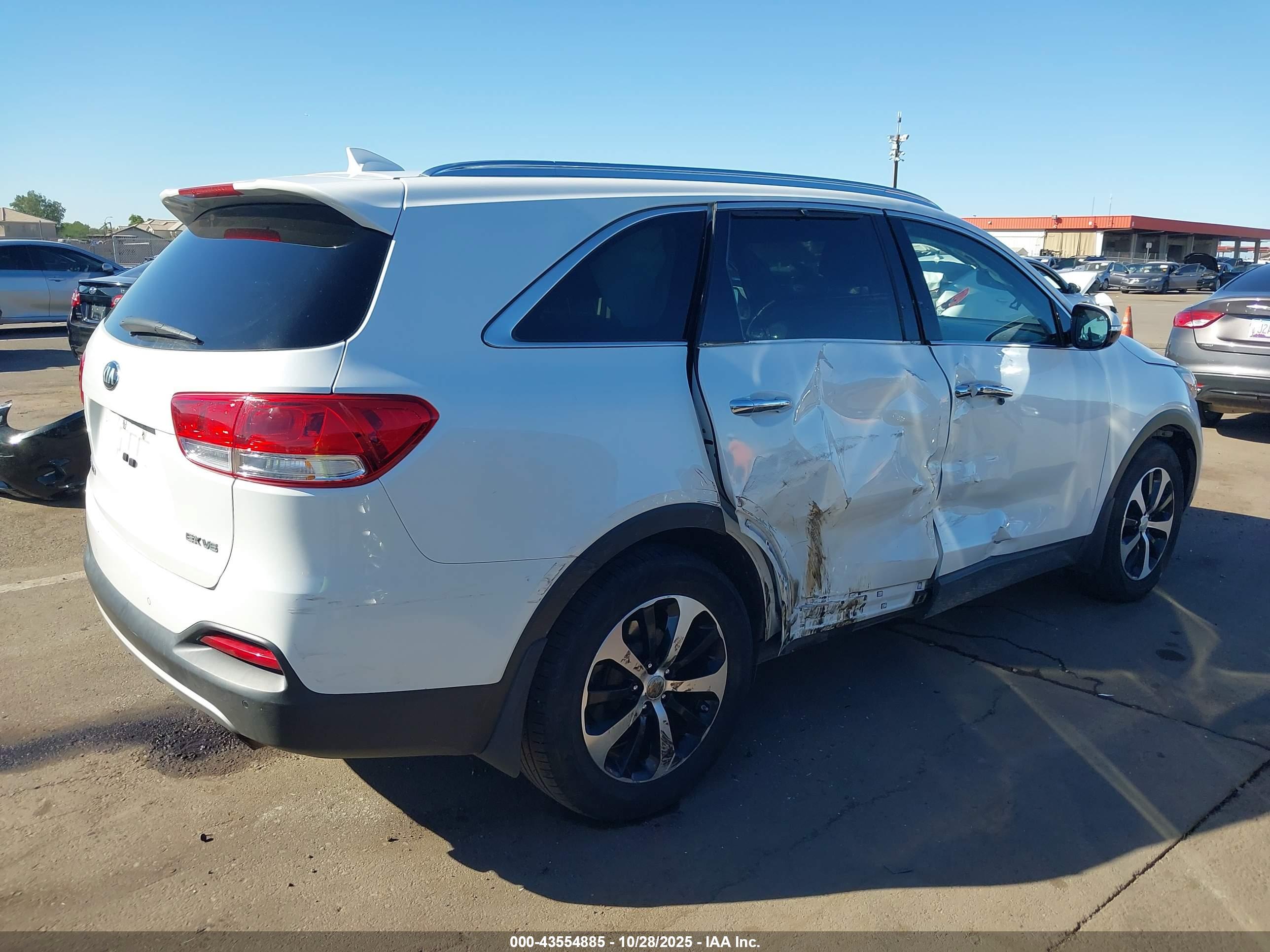 KIA SORENTO image 6