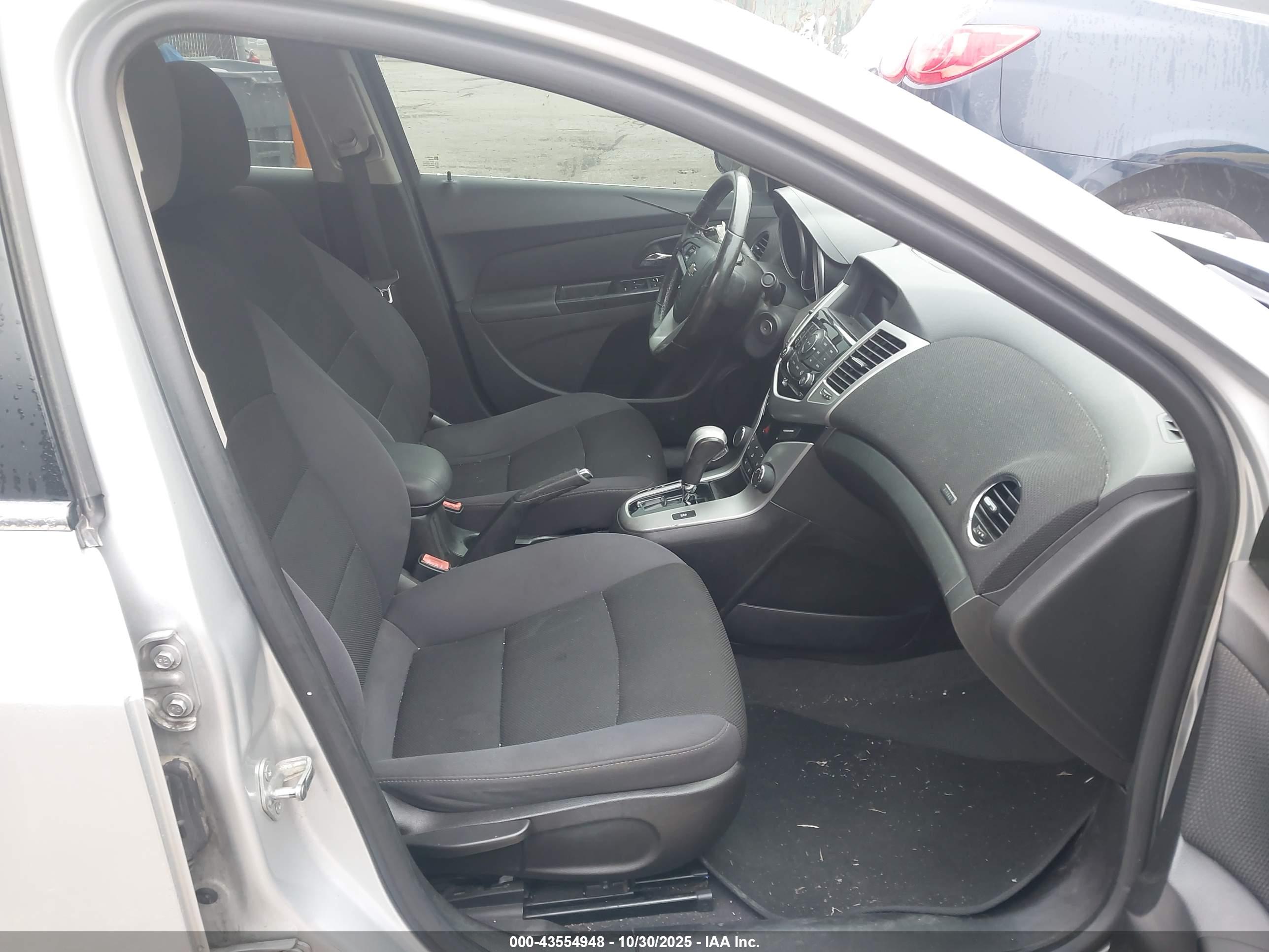 CHEVROLET CRUZE image 5
