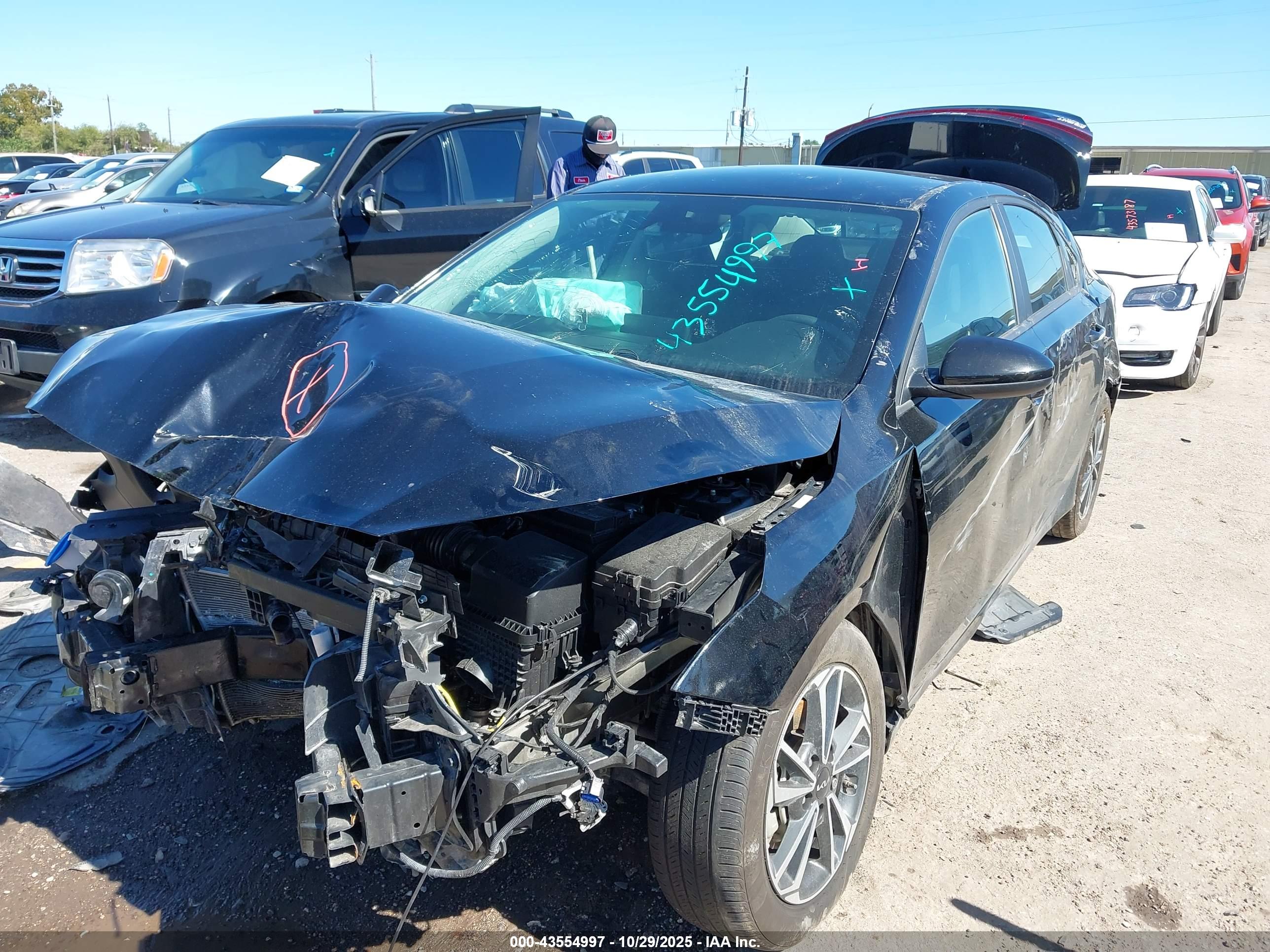 KIA FORTE image 2