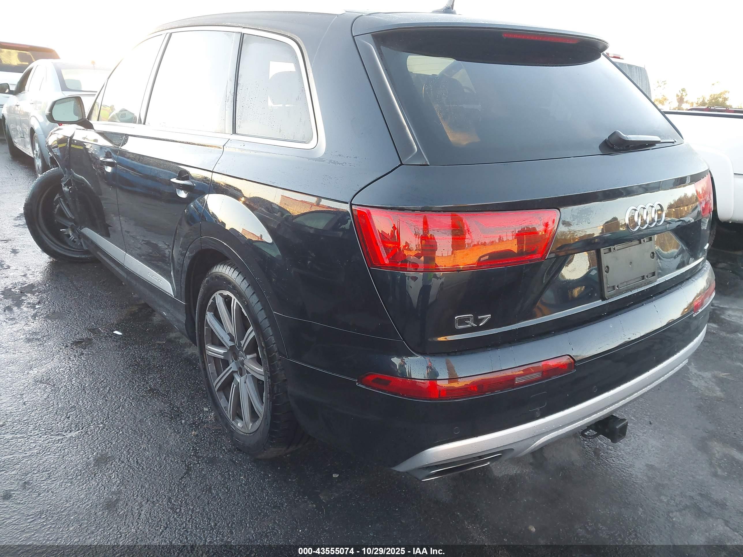 AUDI Q7 image 3