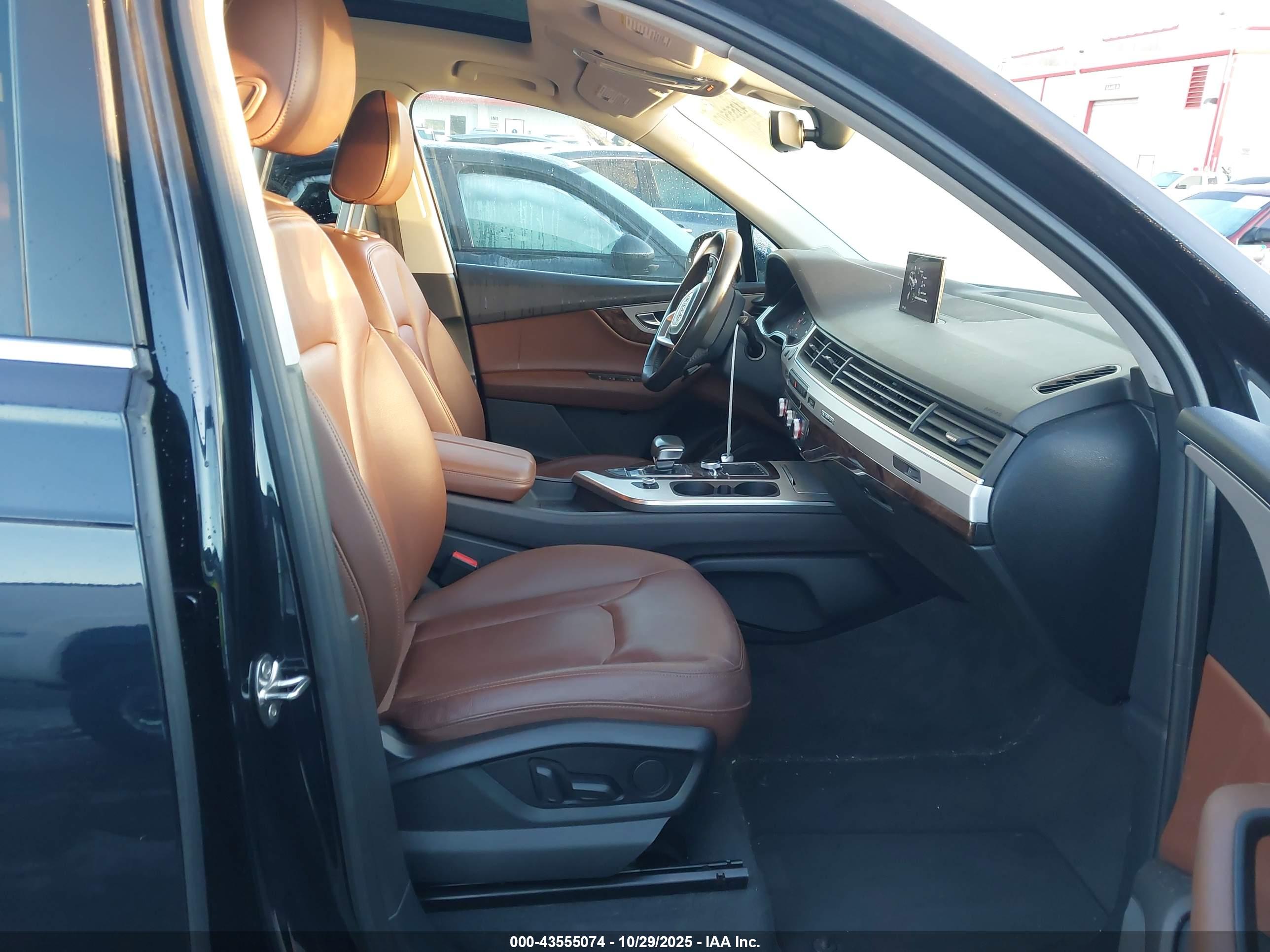 AUDI Q7 image 5