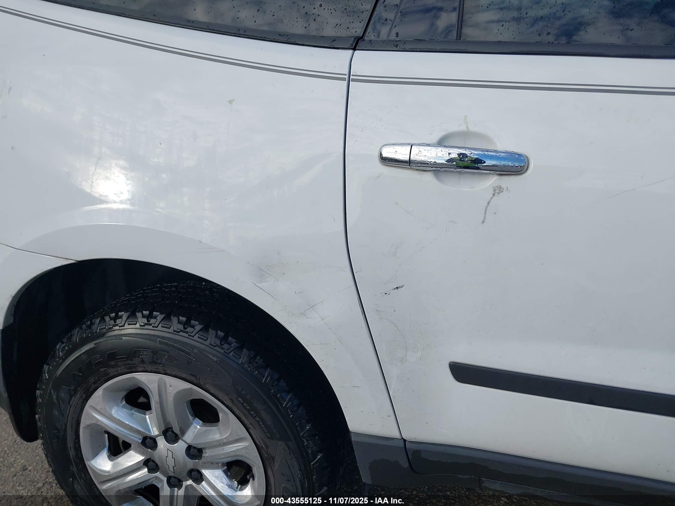 CHEVROLET TRAVERSE image 6