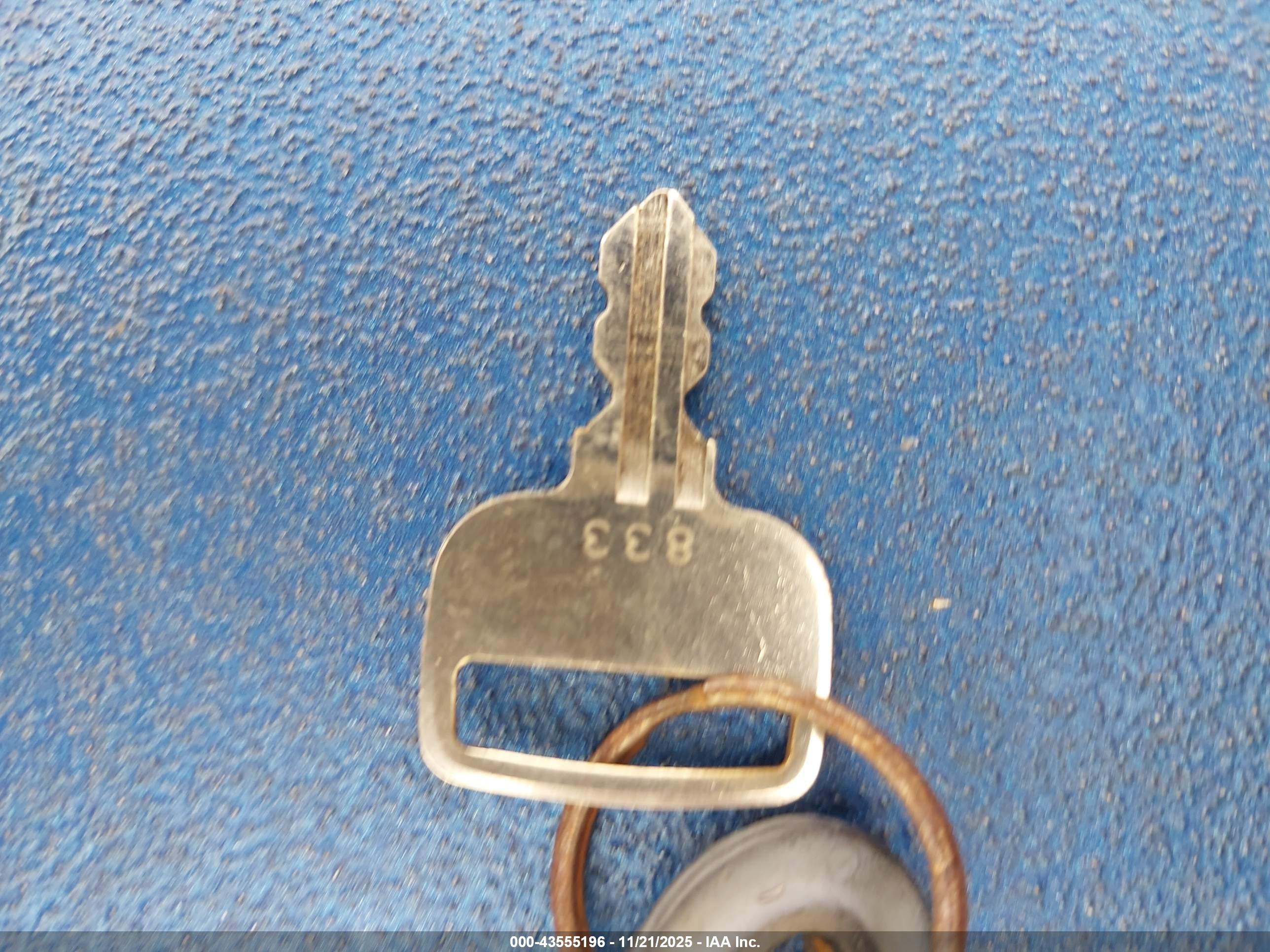 LOWE 2070 image 11