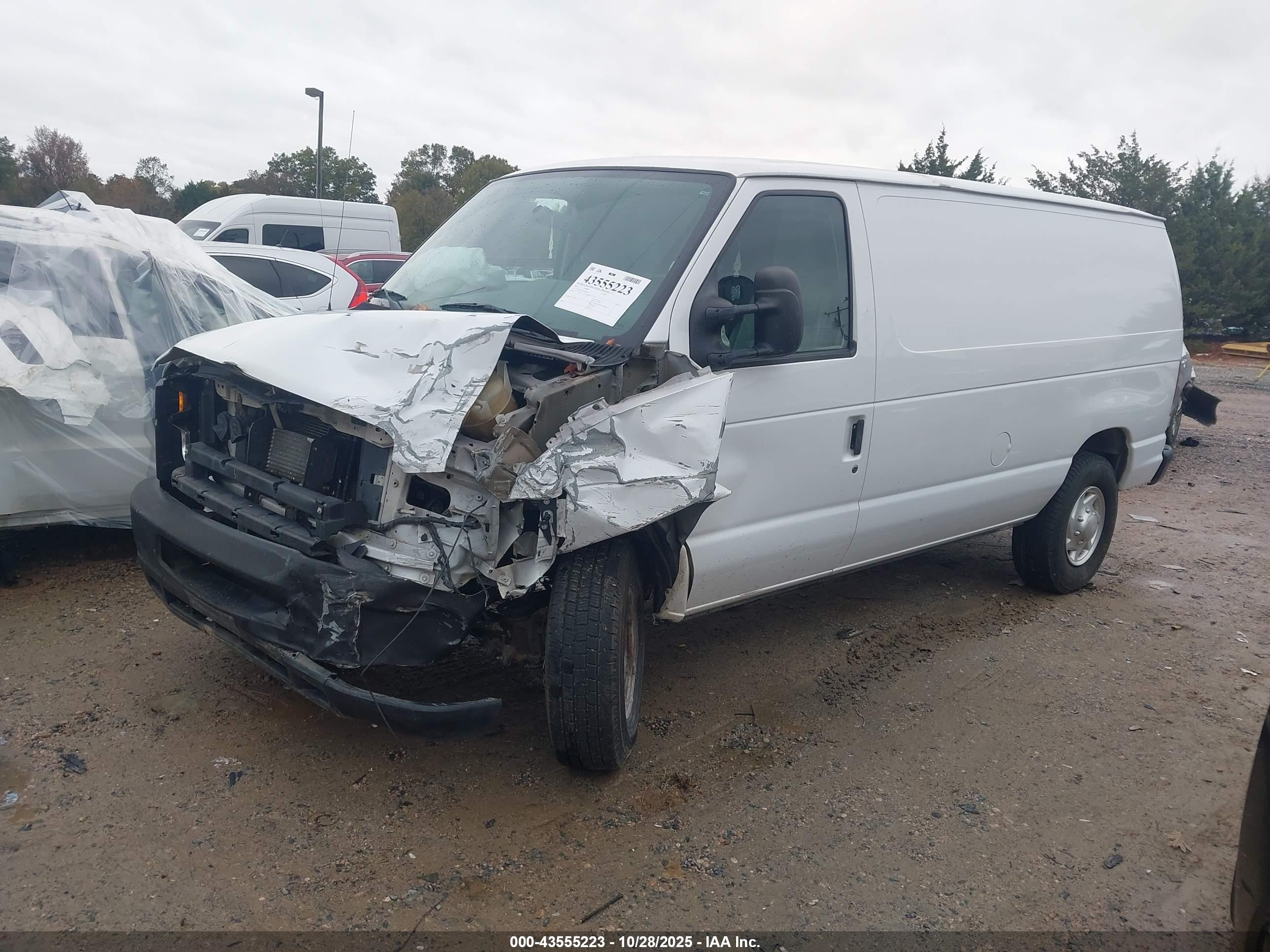 FORD E-250 image 2