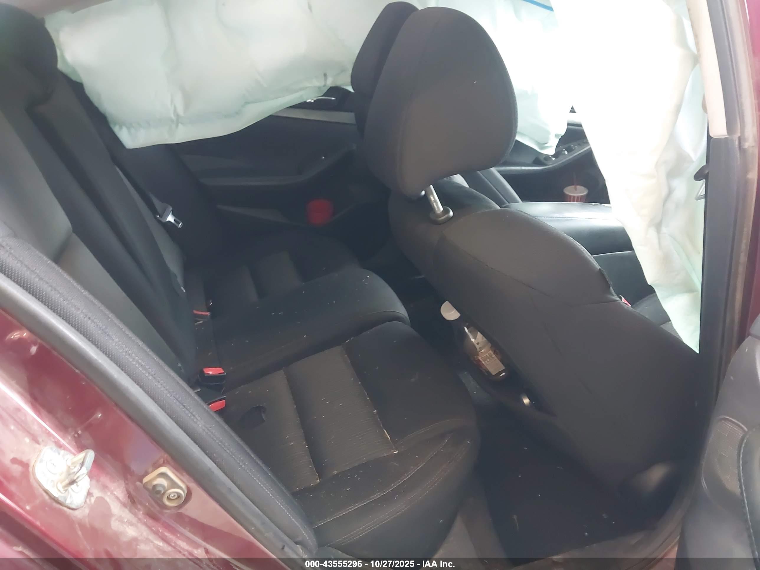 NISSAN MAXIMA image 8