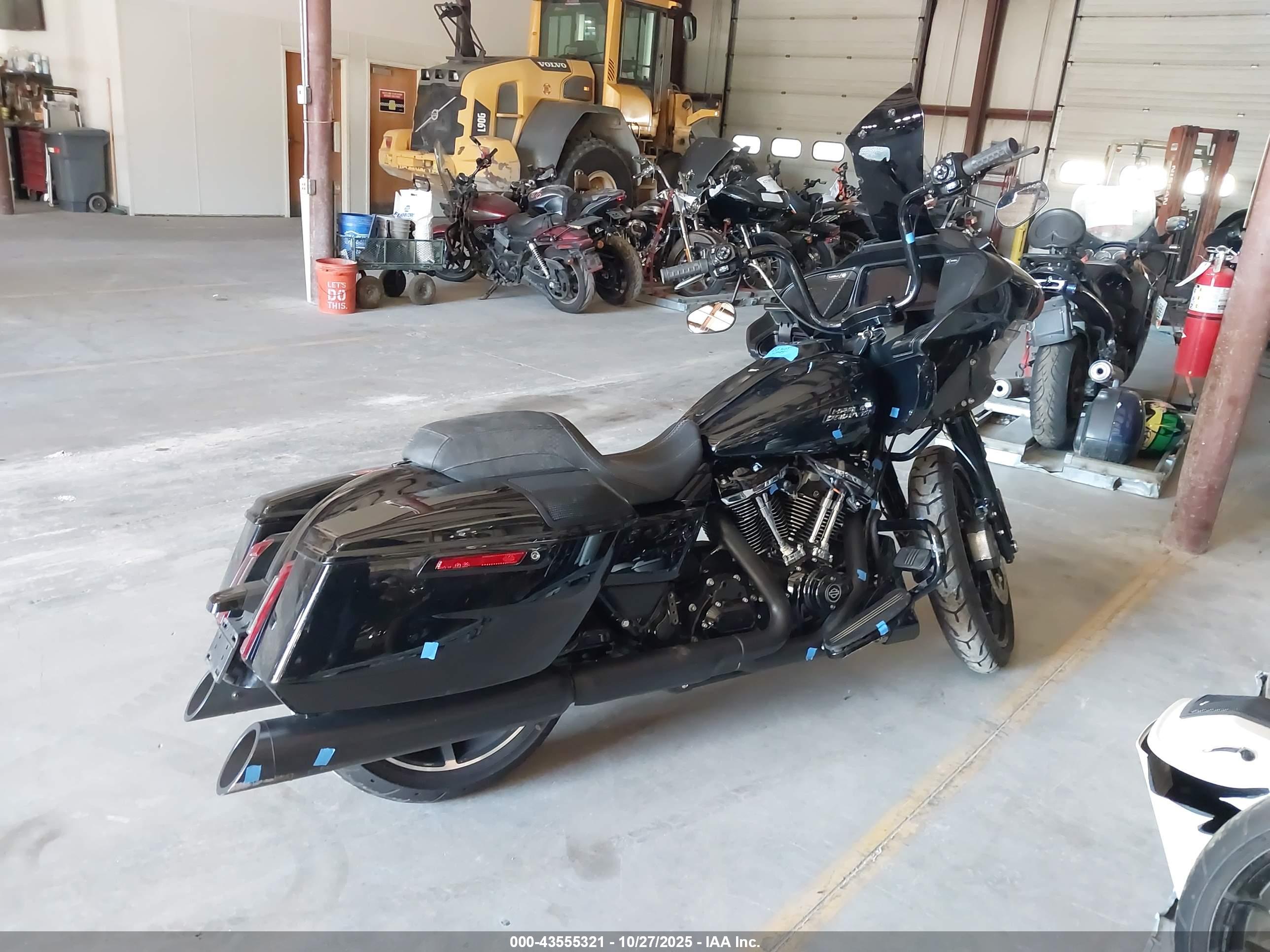 HARLEY-DAVIDSON FLTRX image 4