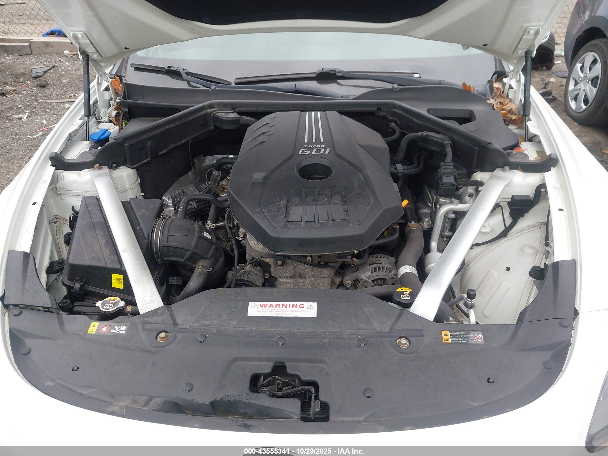 KIA STINGER image 10