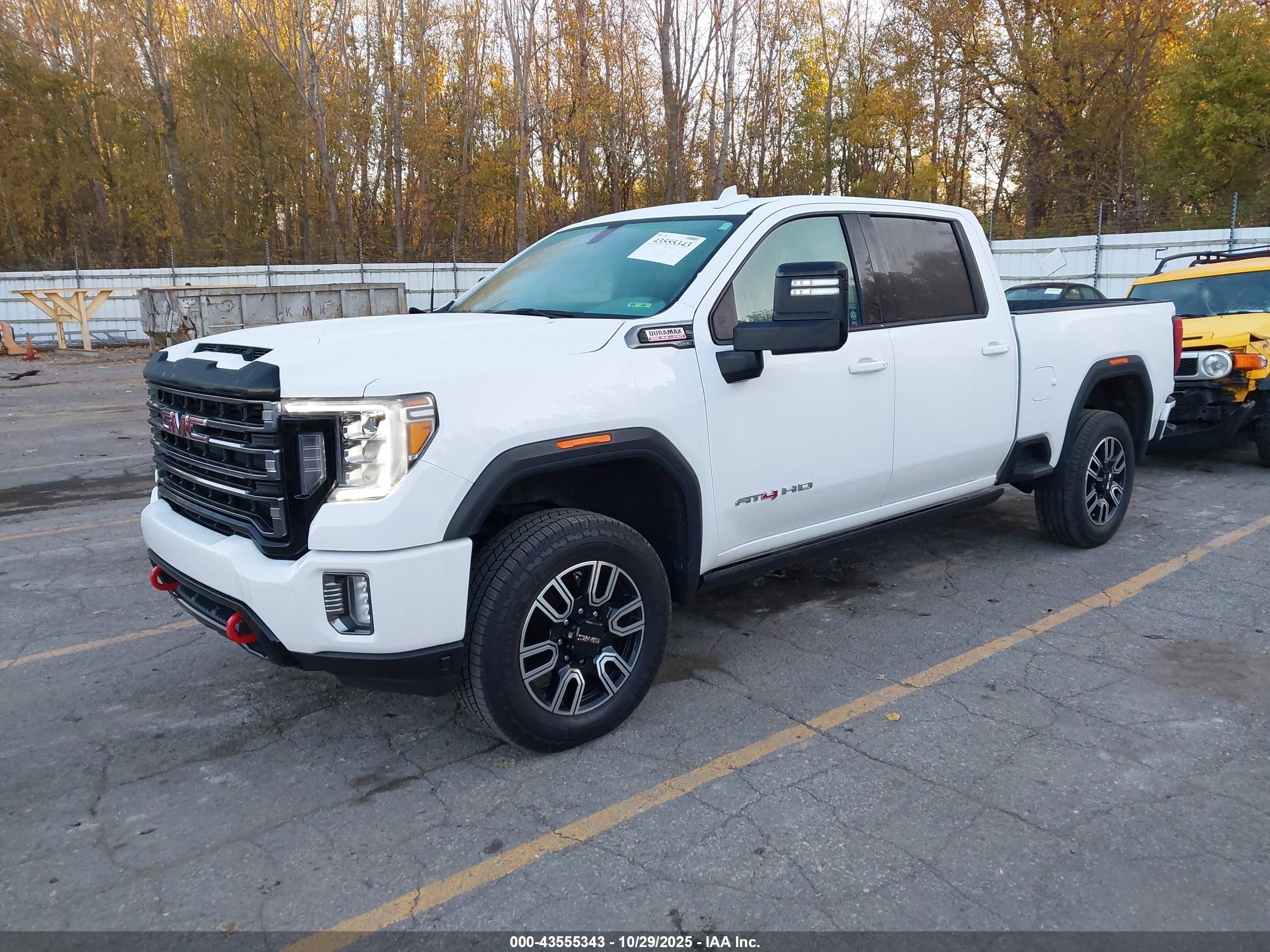 GMC SIERRA image 2