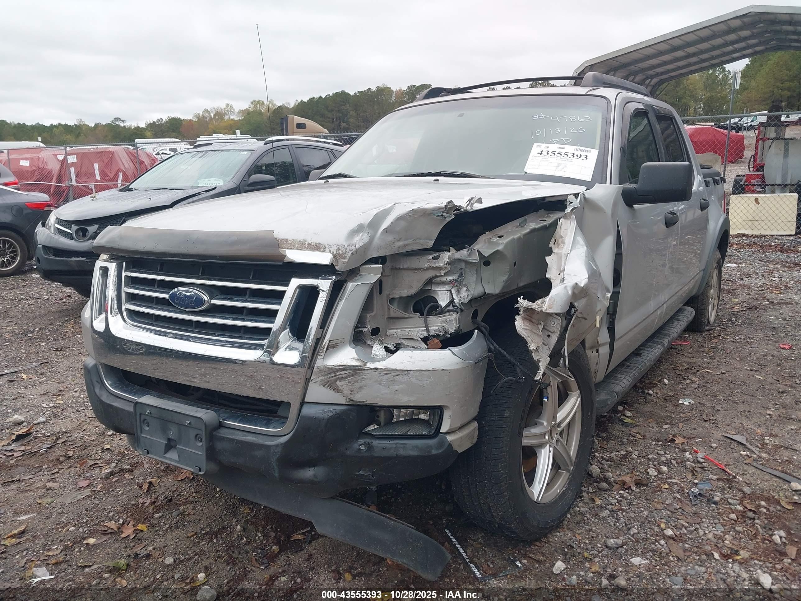 FORD EXPLORER image 6