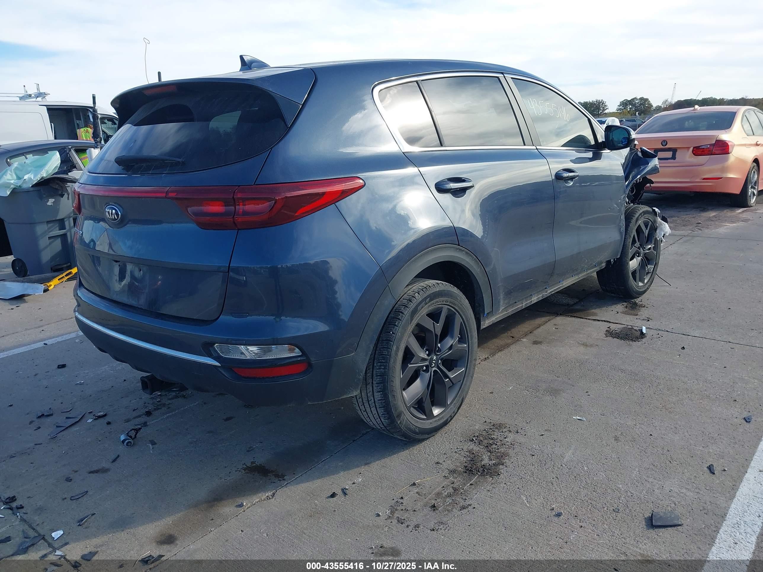 KIA SPORTAGE image 4
