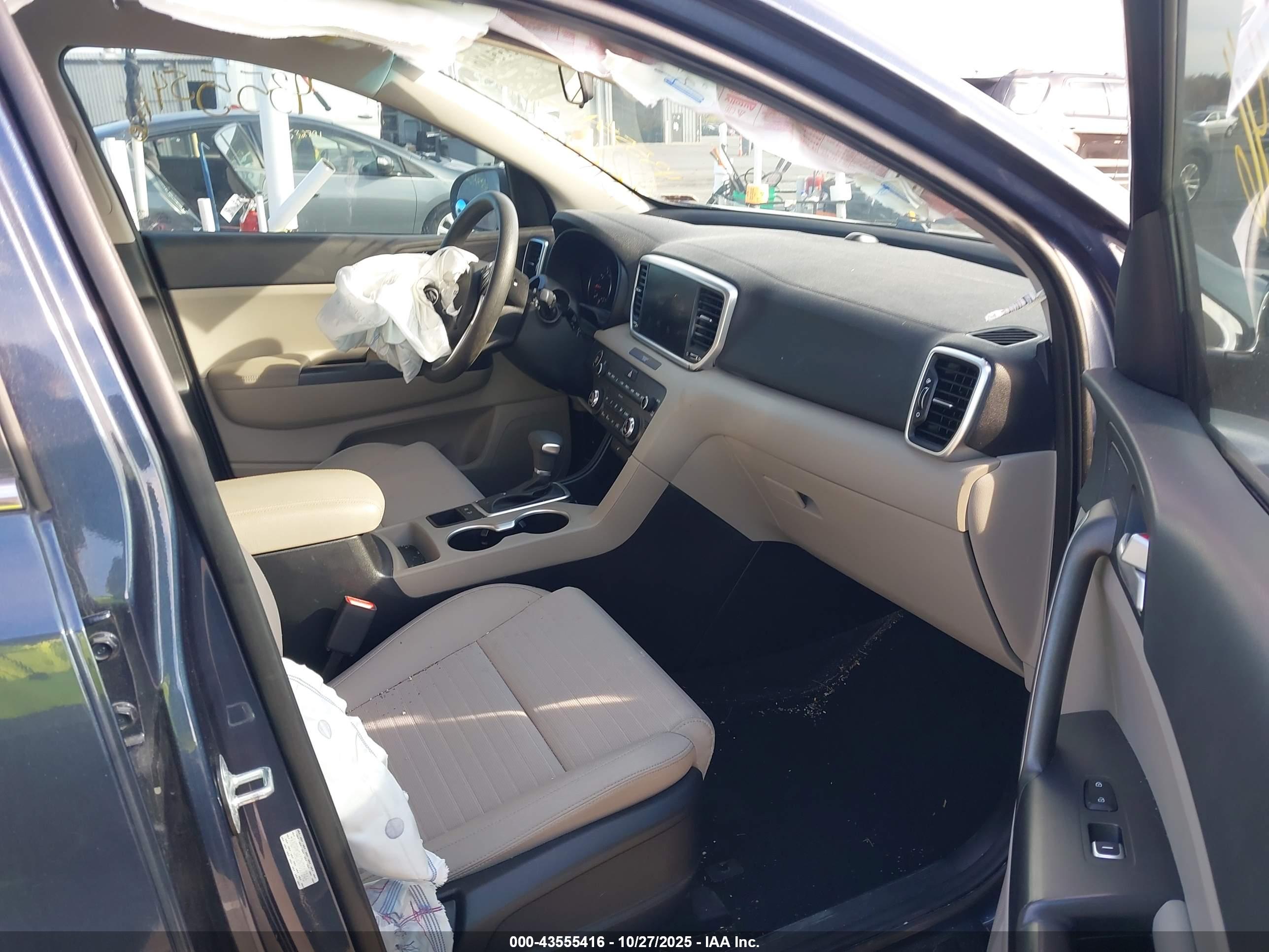 KIA SPORTAGE image 5