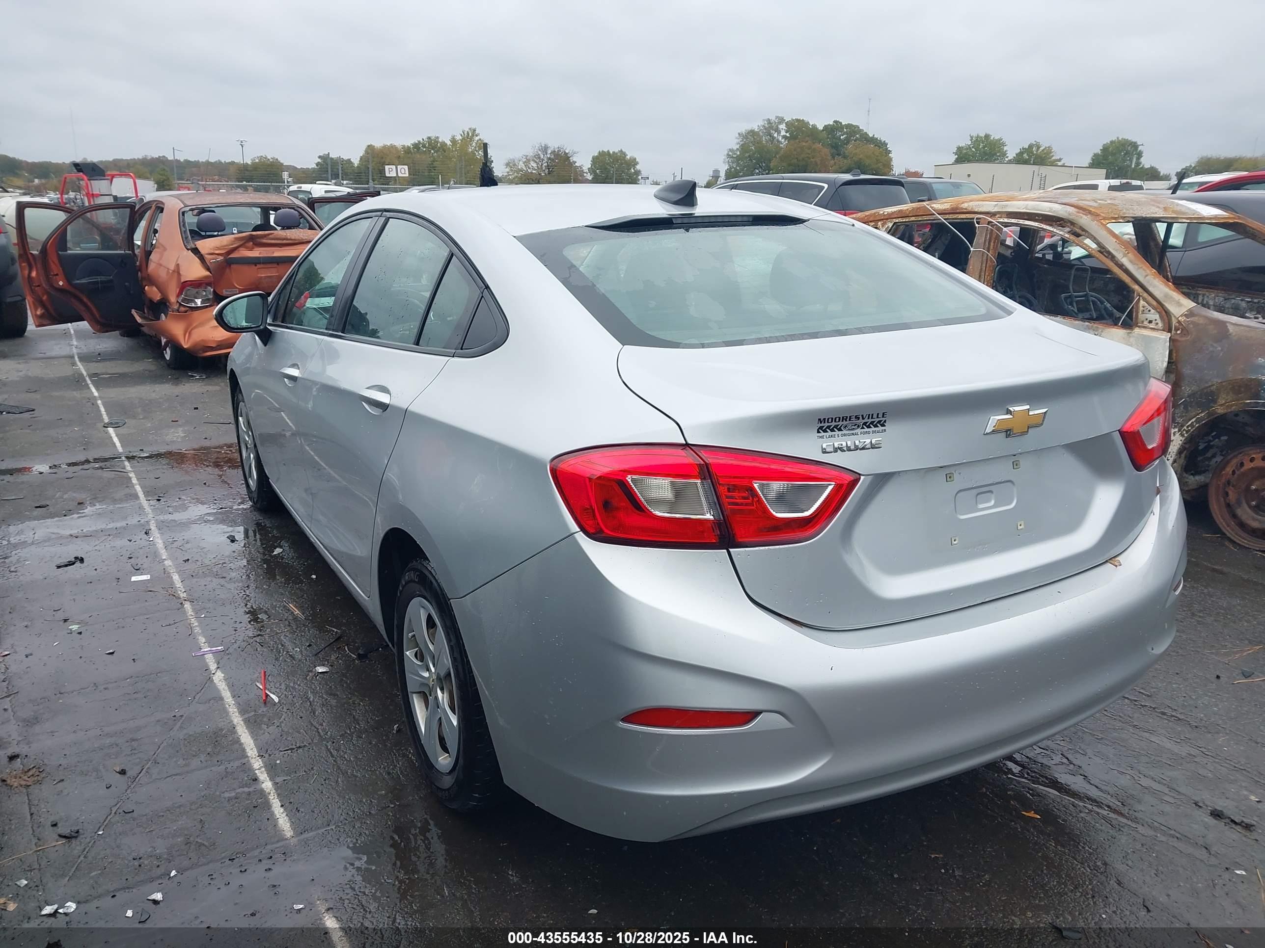 CHEVROLET CRUZE image 3