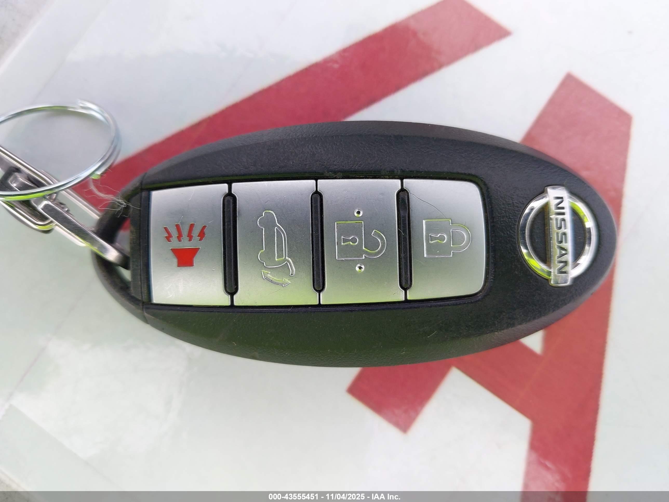NISSAN MURANO image 11
