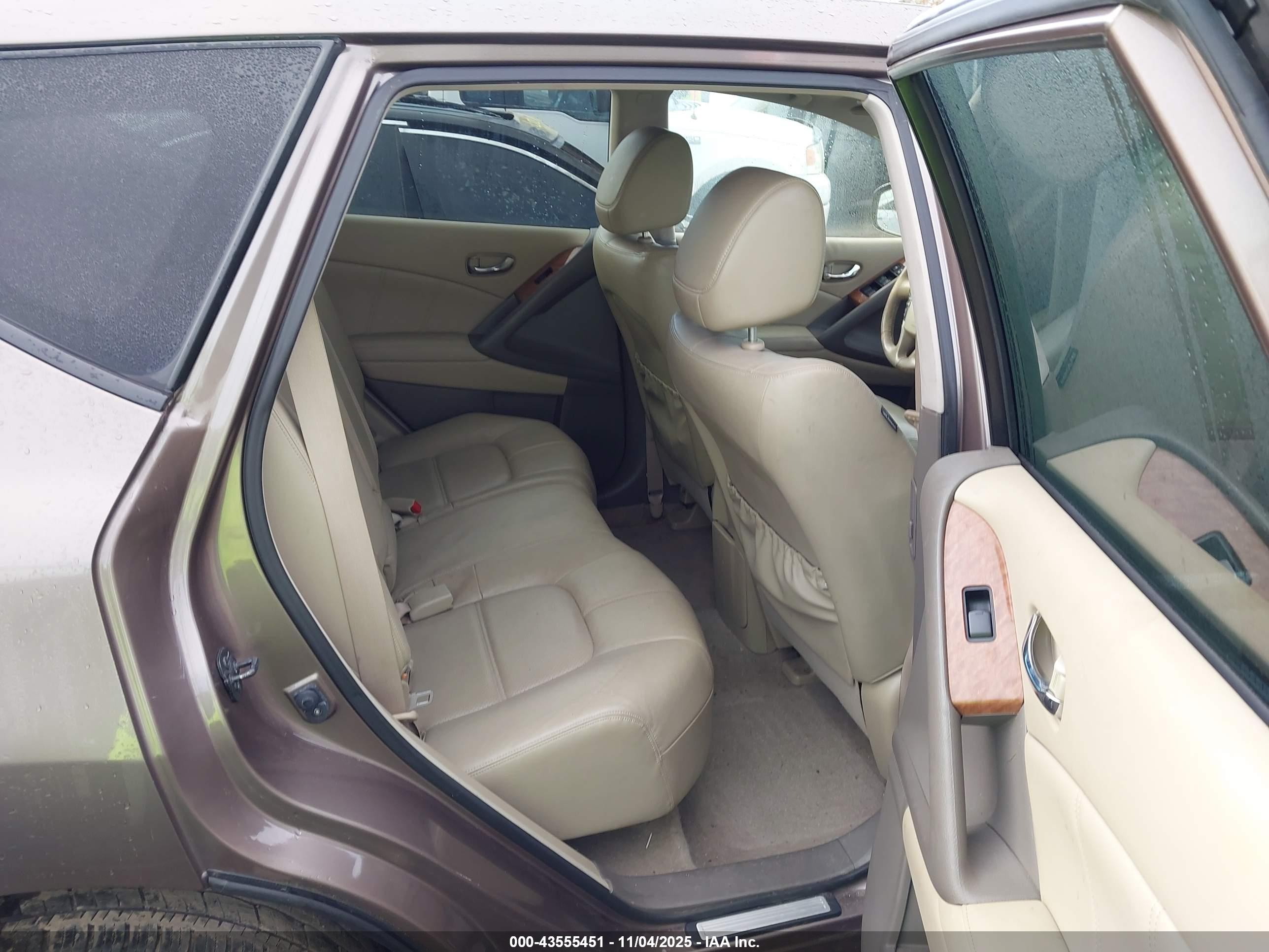 NISSAN MURANO image 8