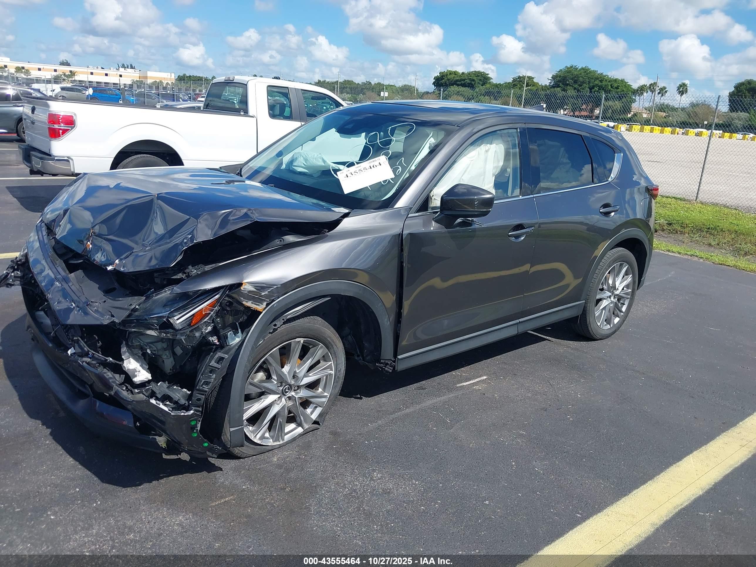 MAZDA CX-5 image 2