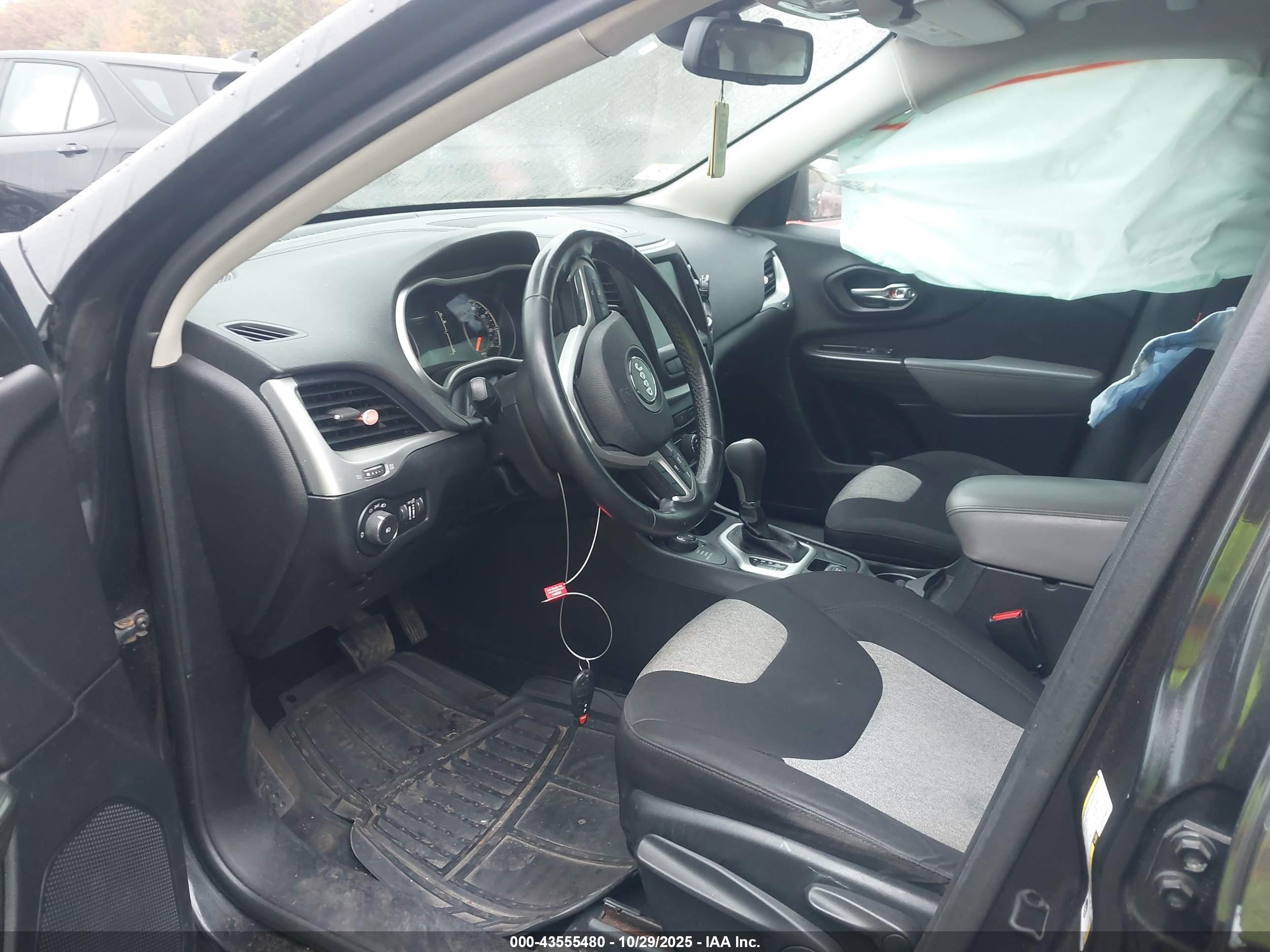 JEEP CHEROKEE image 5