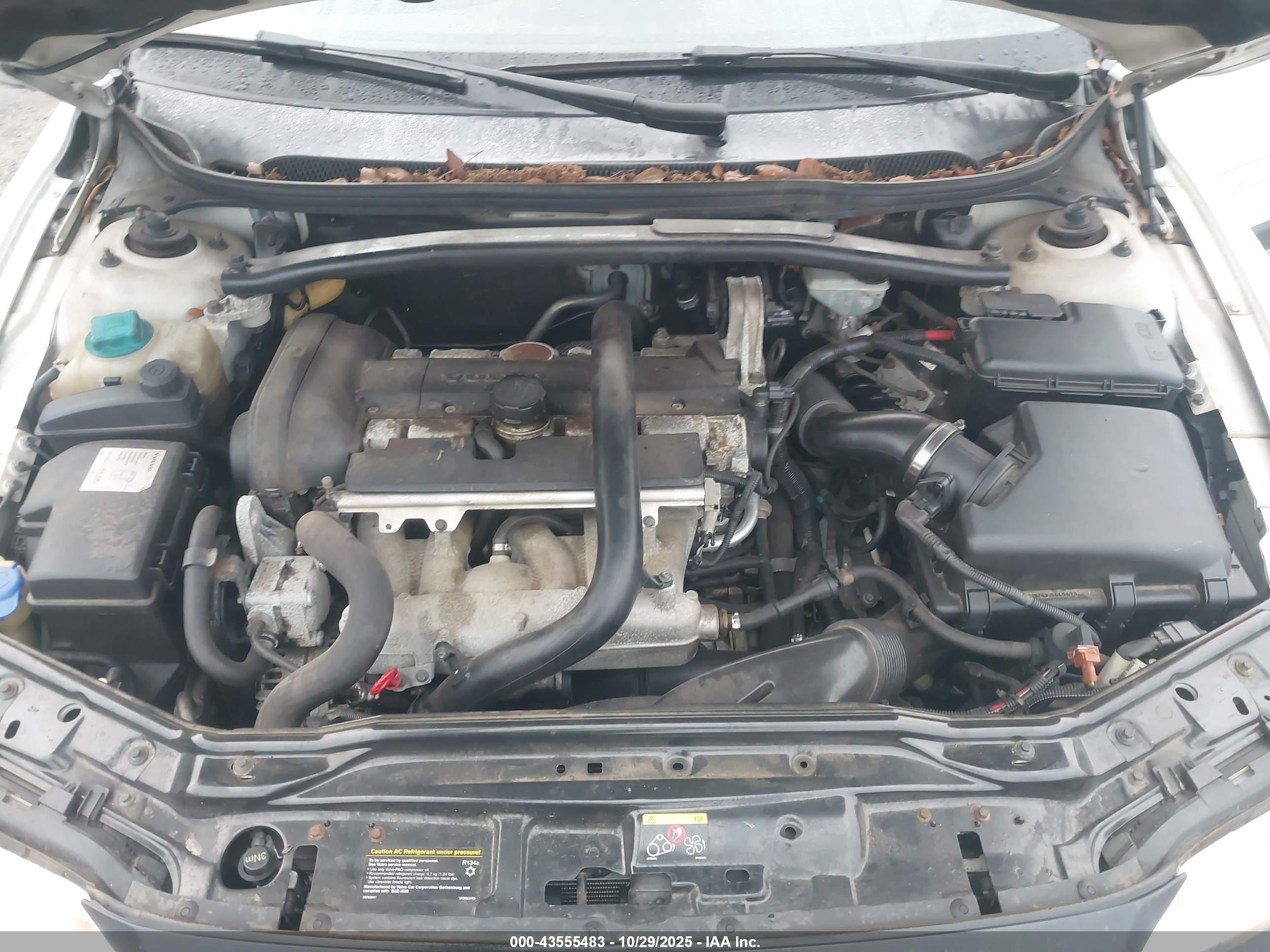 VOLVO XC70 image 10