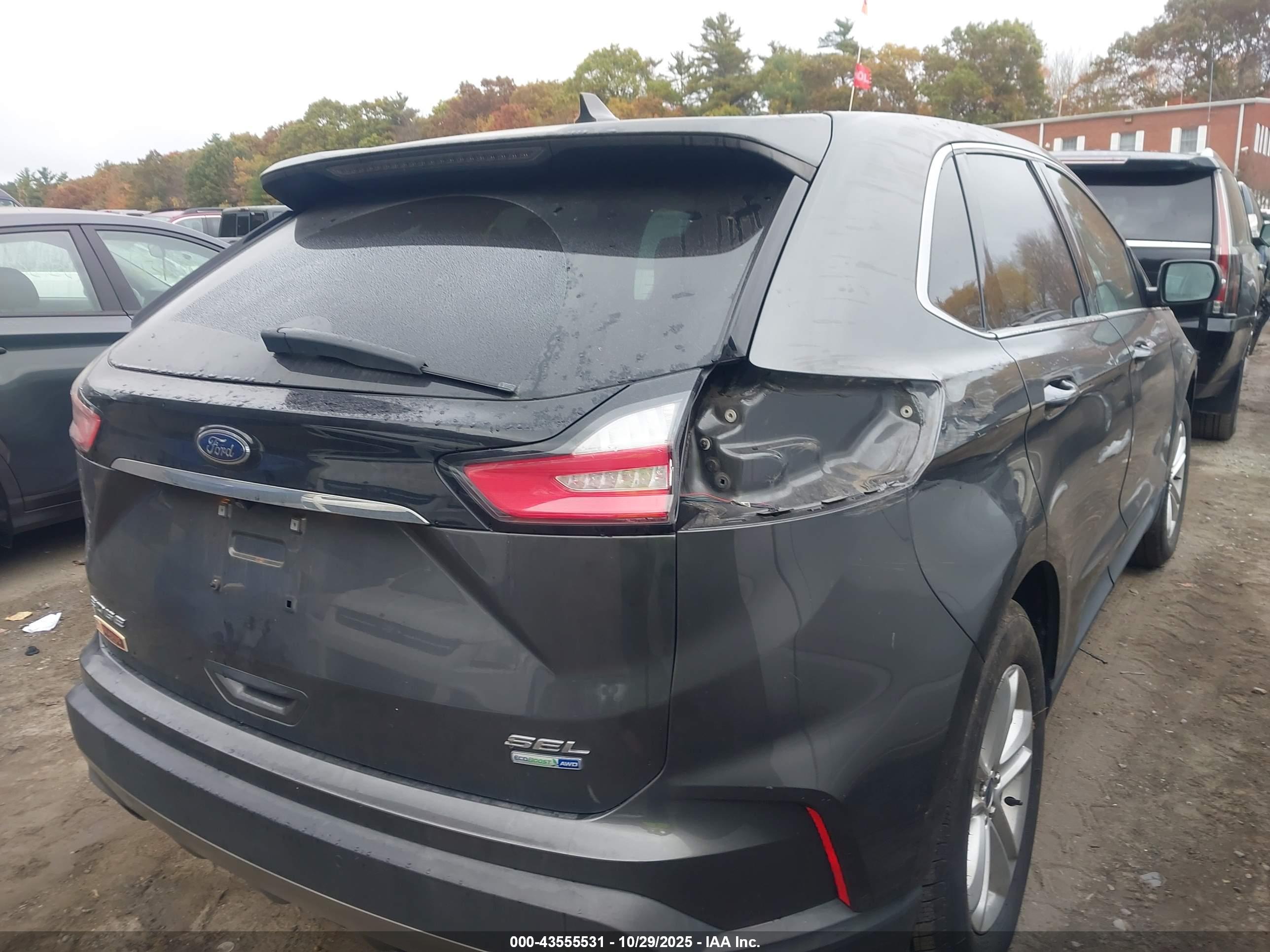 FORD EDGE image 4