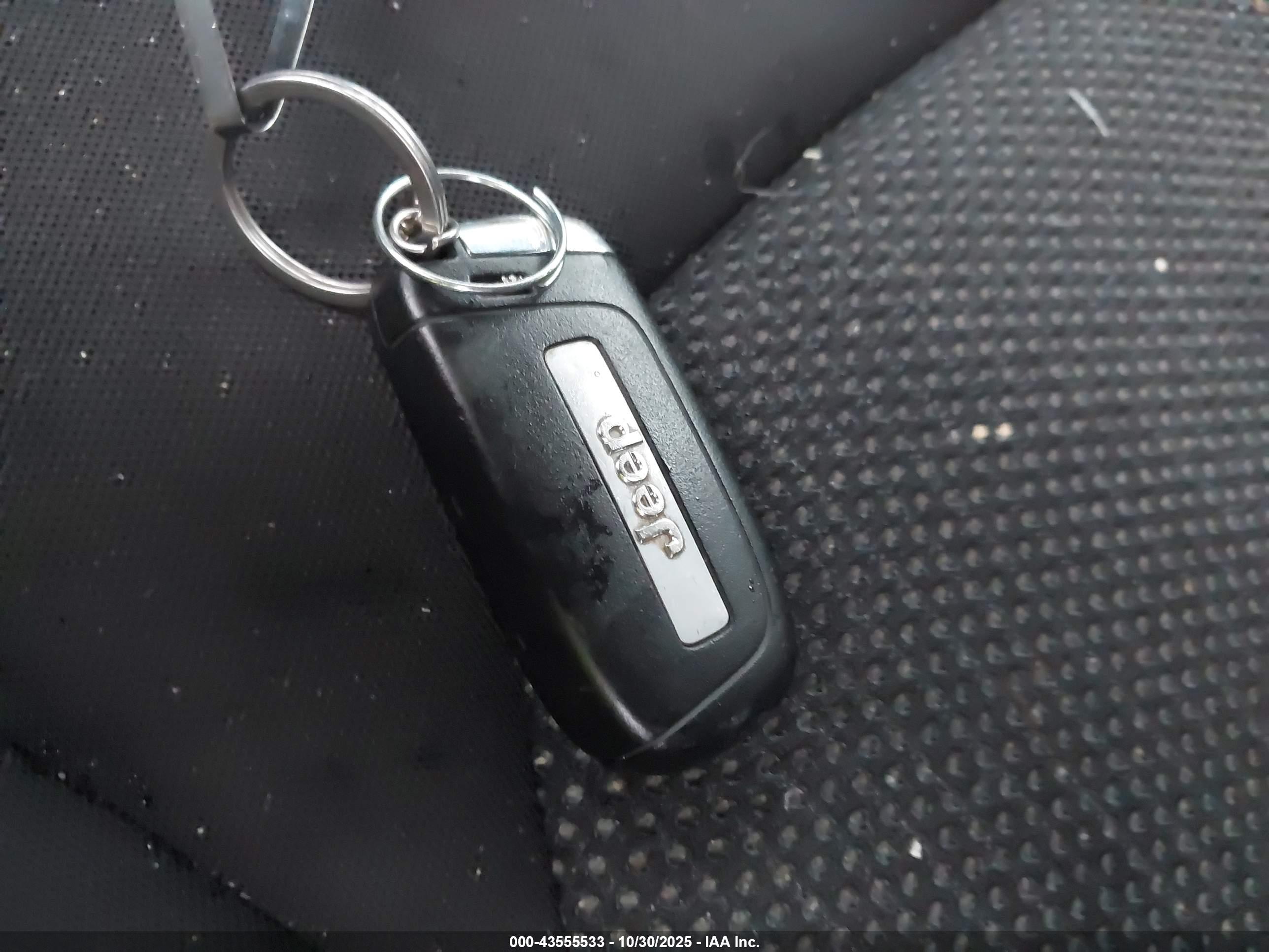 JEEP RENEGADE image 11