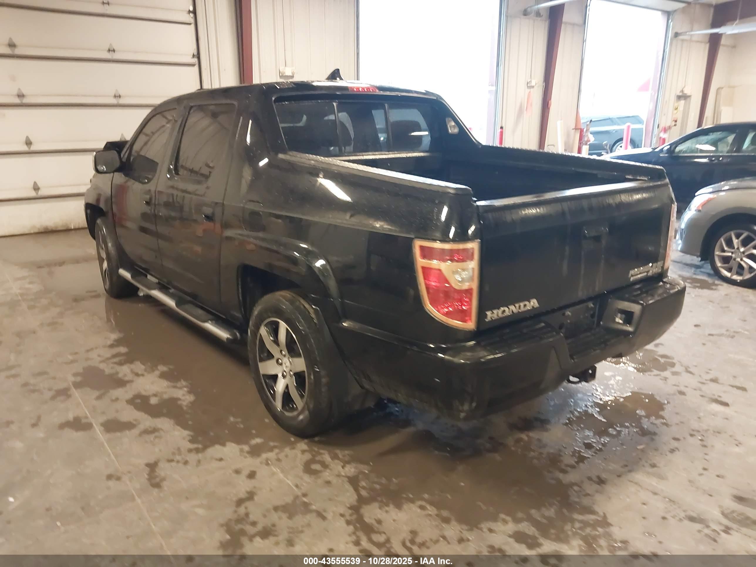 HONDA RIDGELINE image 3