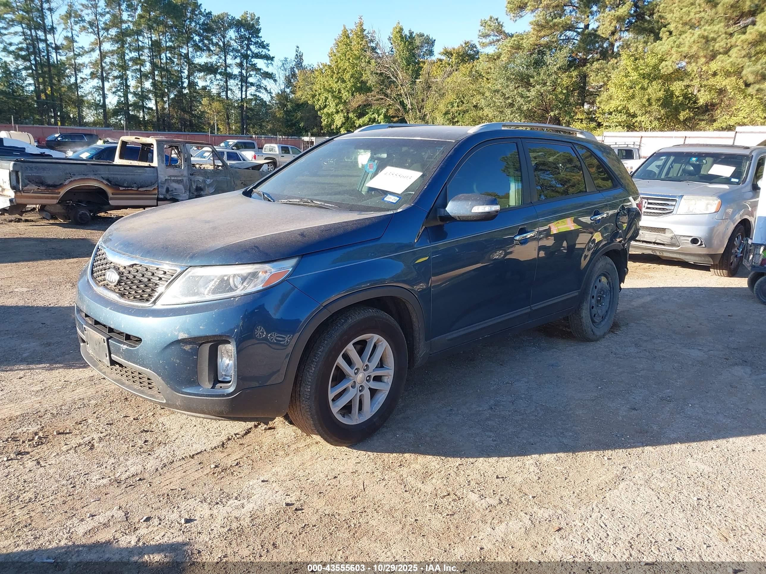 KIA SORENTO image 2
