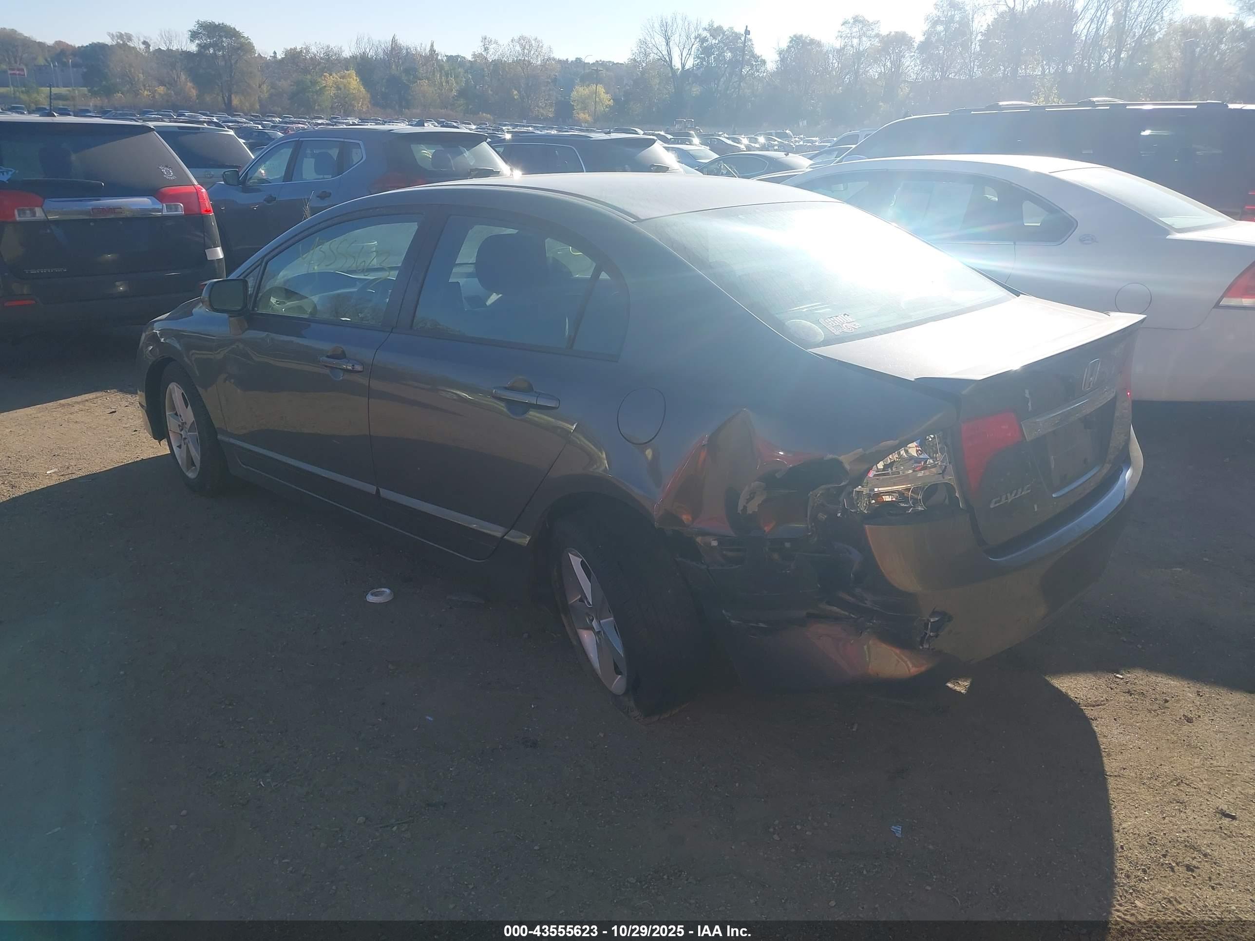 HONDA CIVIC image 3